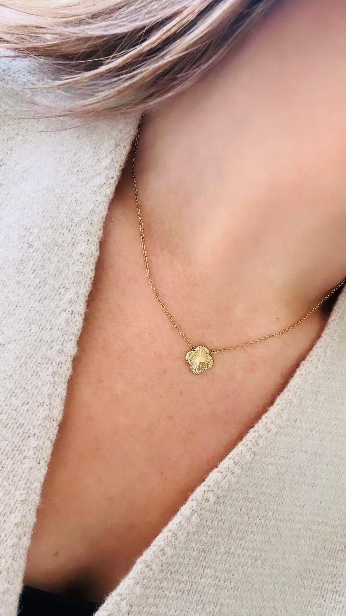 LOLA l Collier doré en acier inoxydable
