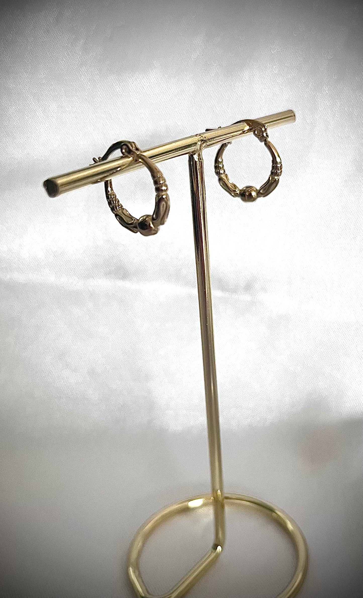 TAO l Boucles d'oreilles créole dorées