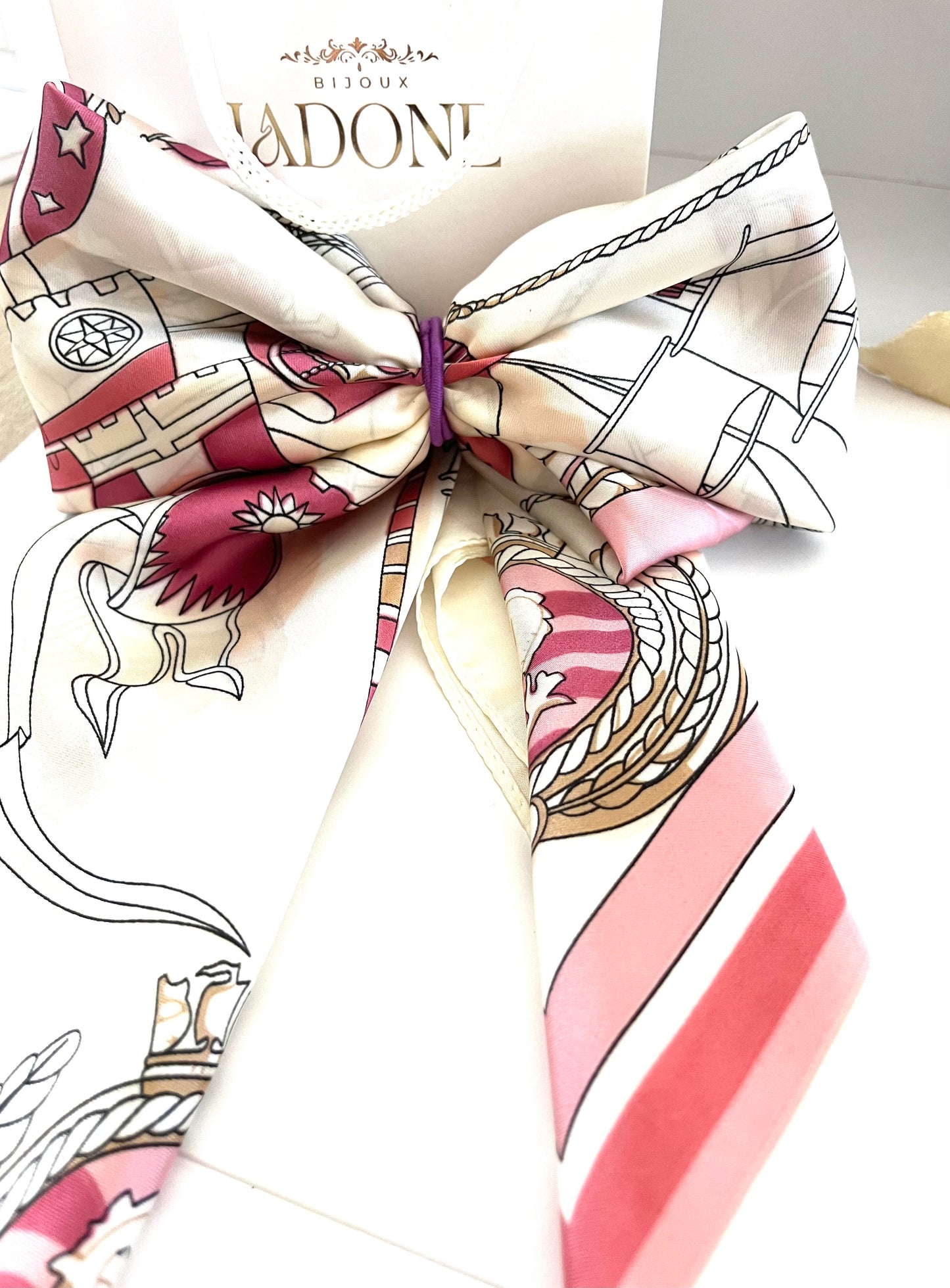 Lili l Foulard rose et blanc
