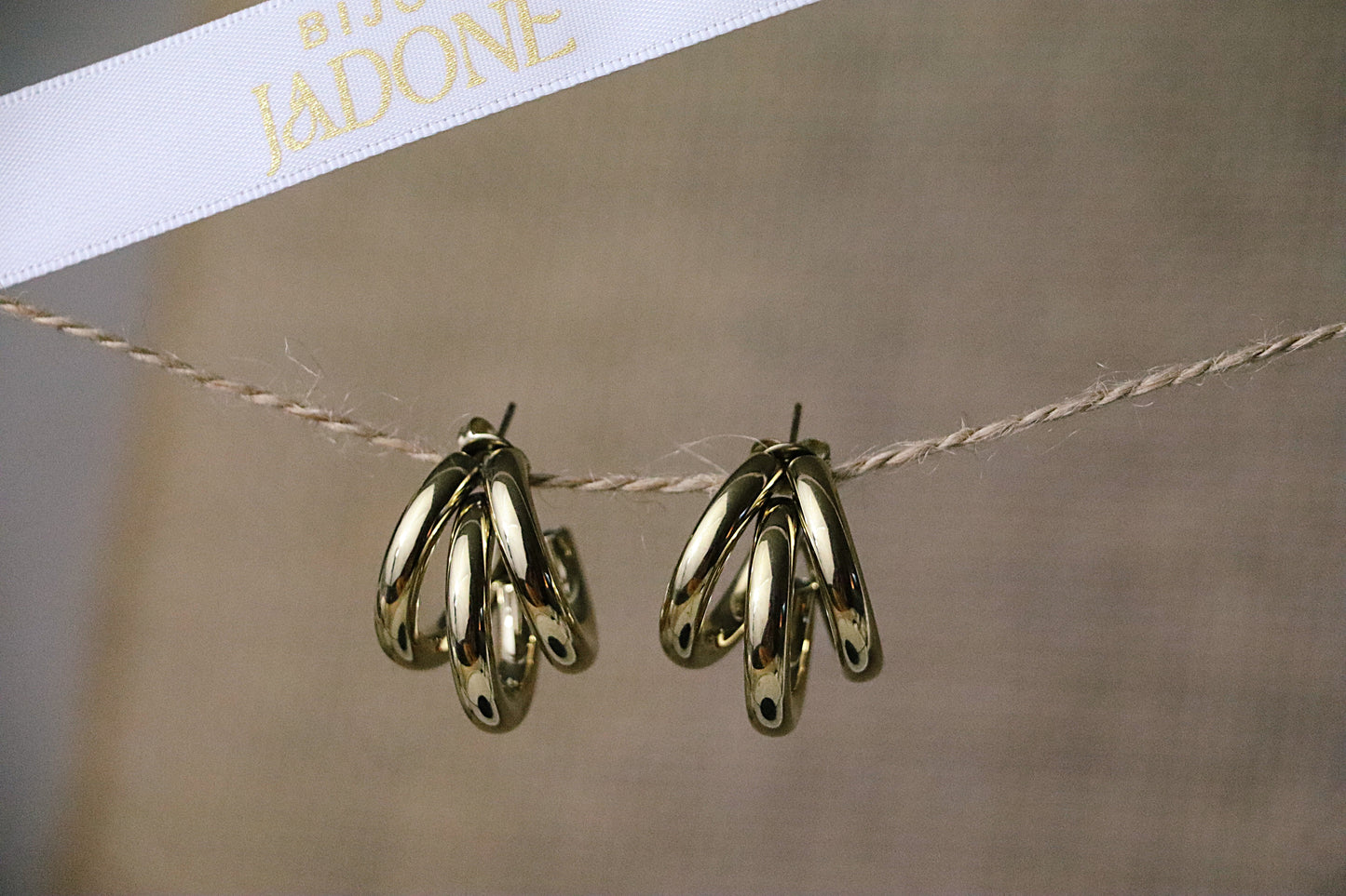 HINA l Boucles d'oreilles créoles doré à 3 anneaux soudés en acier inoxydable