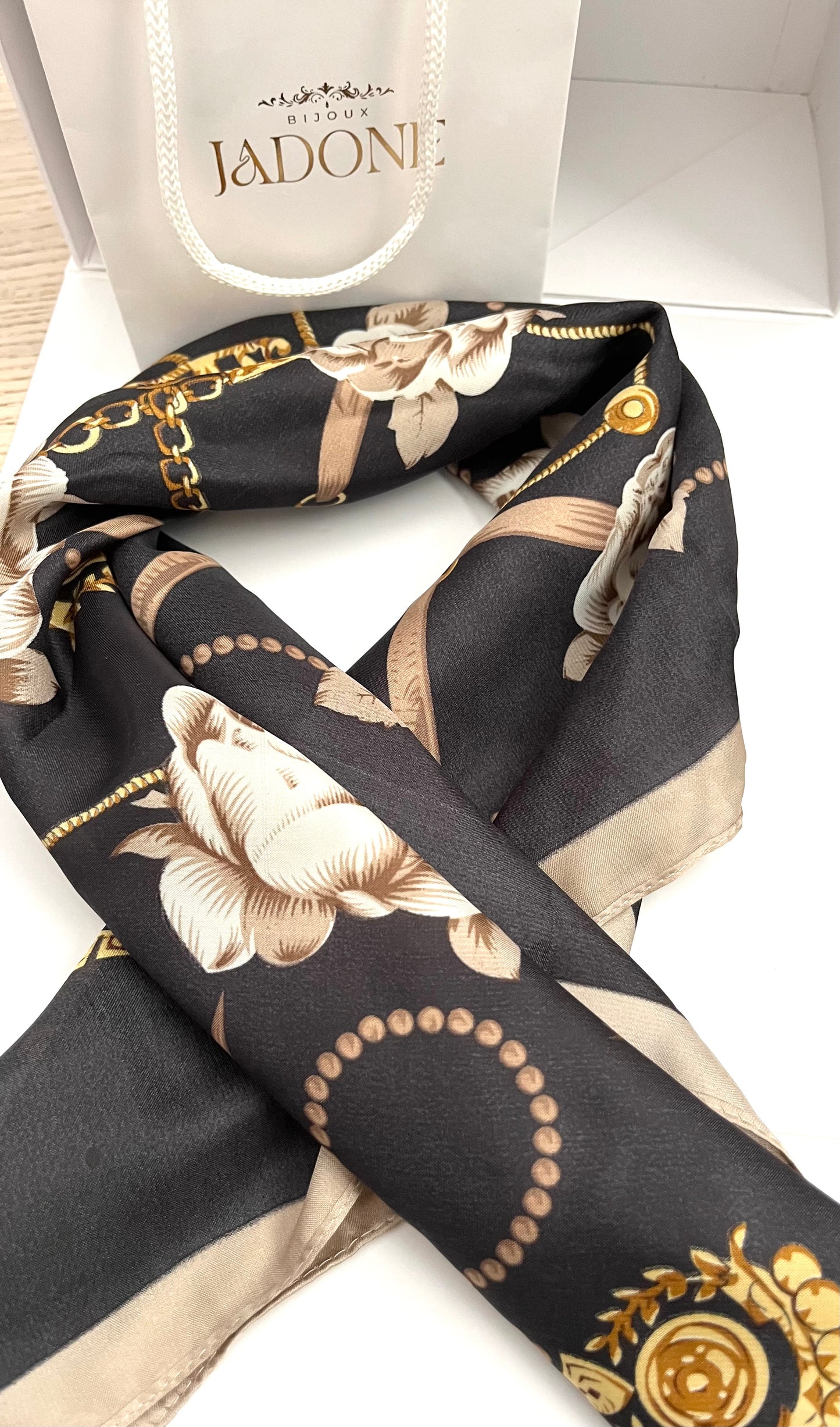 Dovil l Foulard chic fleur et chaîne