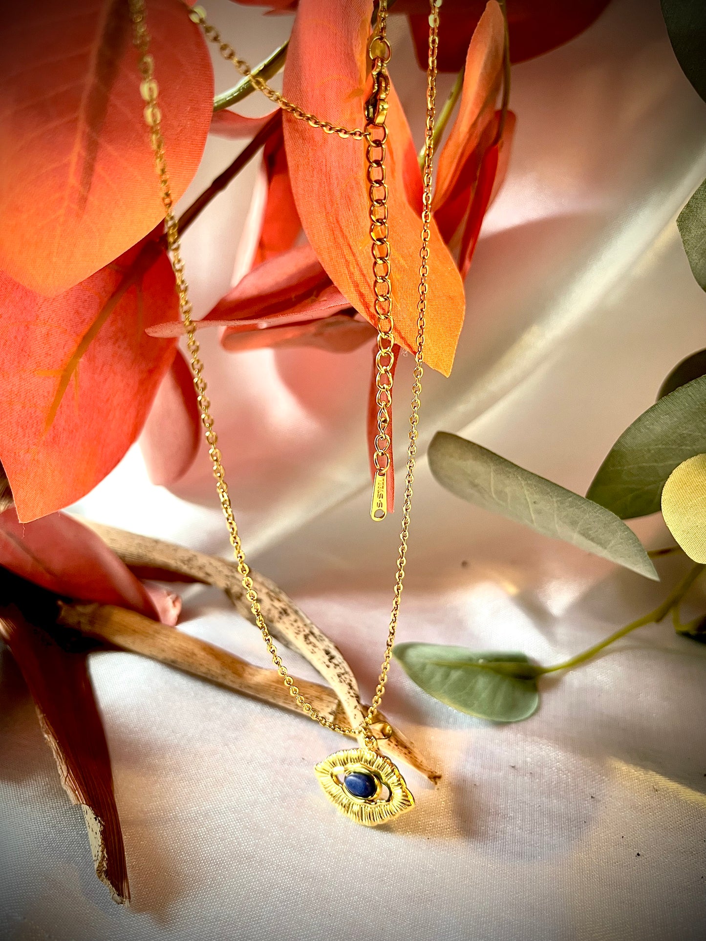 KEDA l Collier doré œil et pierre bleu
