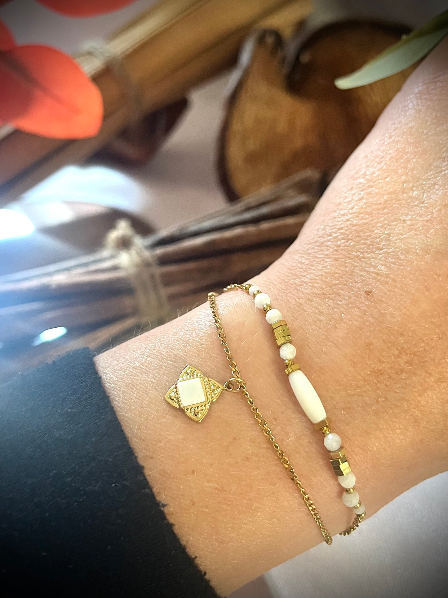 VIRGINIA l Bracelet doré double et perle