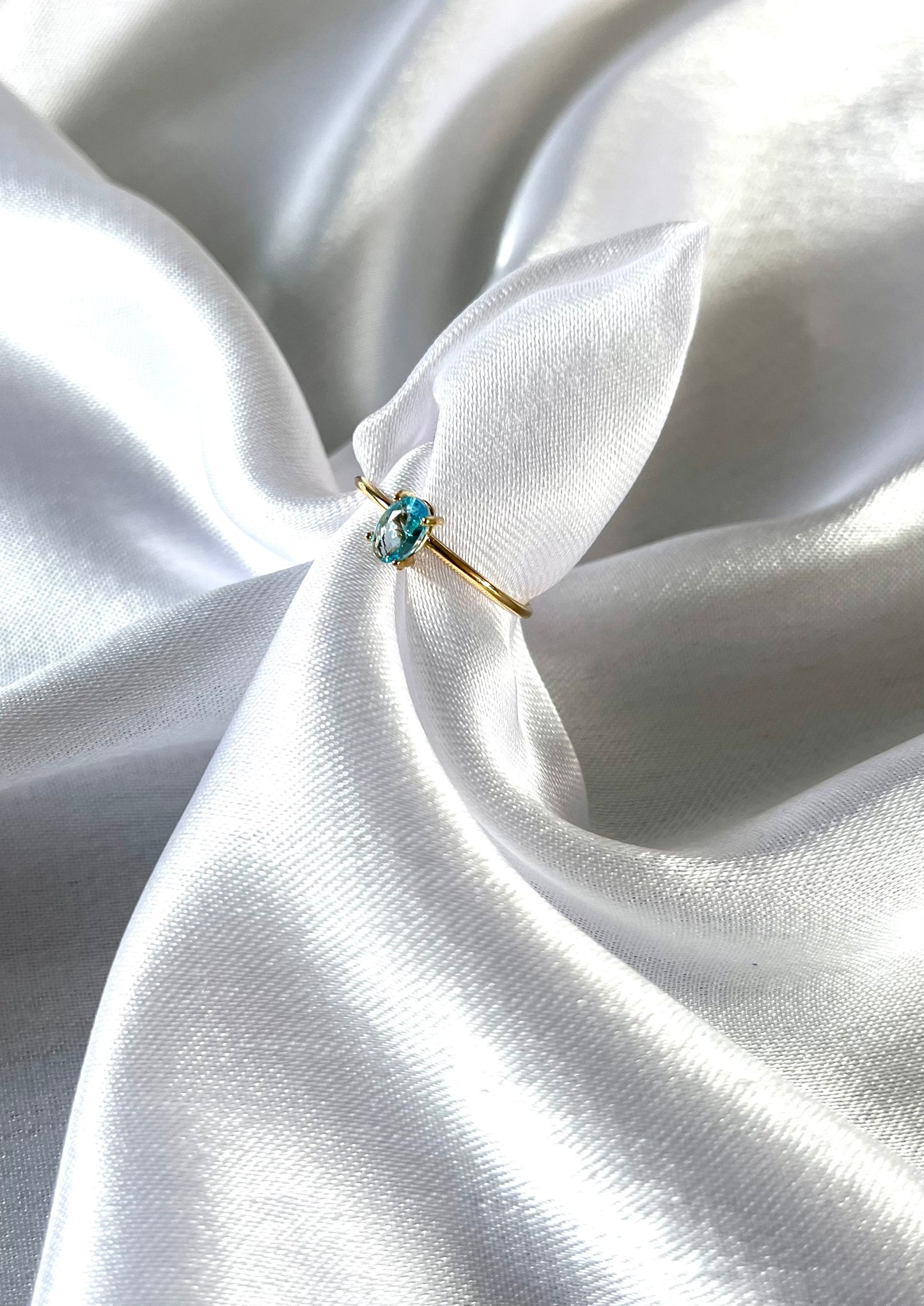 AZUR l Bague dorée en acier inoxydable et pierre serti