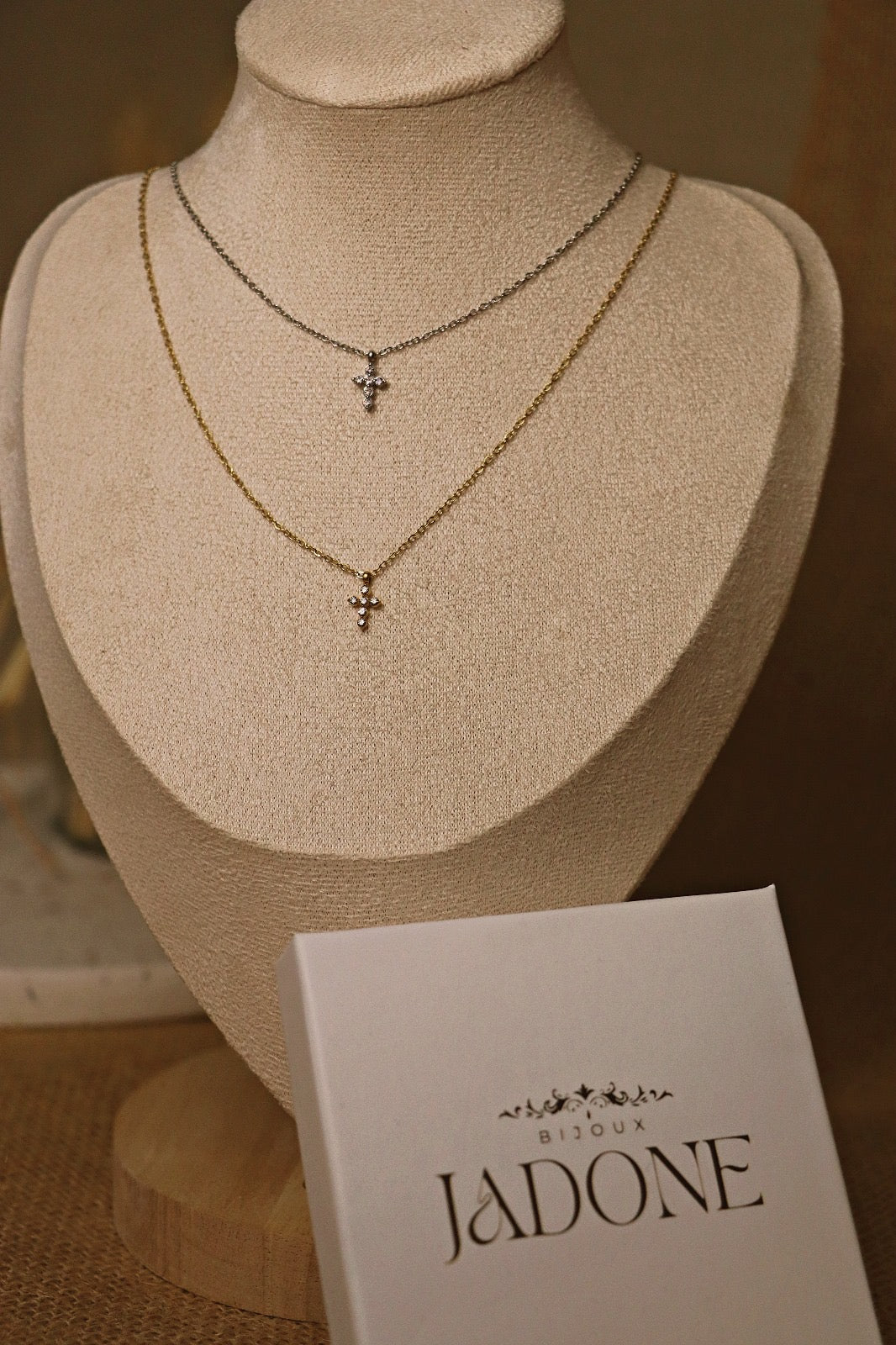 LENAIC l Collier doré ou argenté serti de zircon blanc