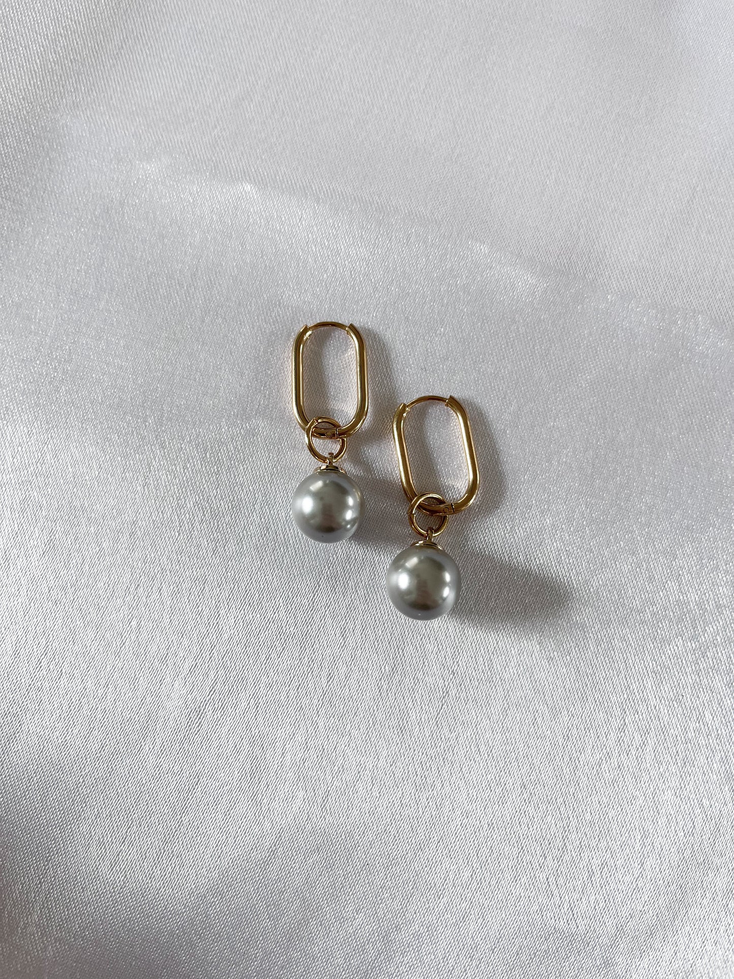ONLY l Boucles d'oreilles dorées à perle