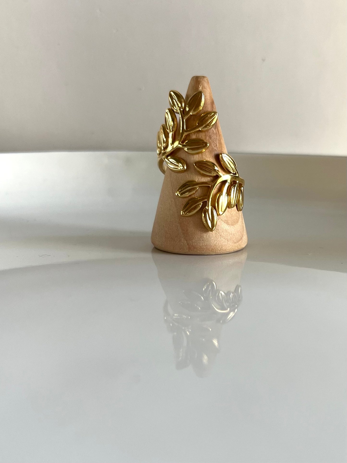 Morane l Bague ajustable feuille dorée
