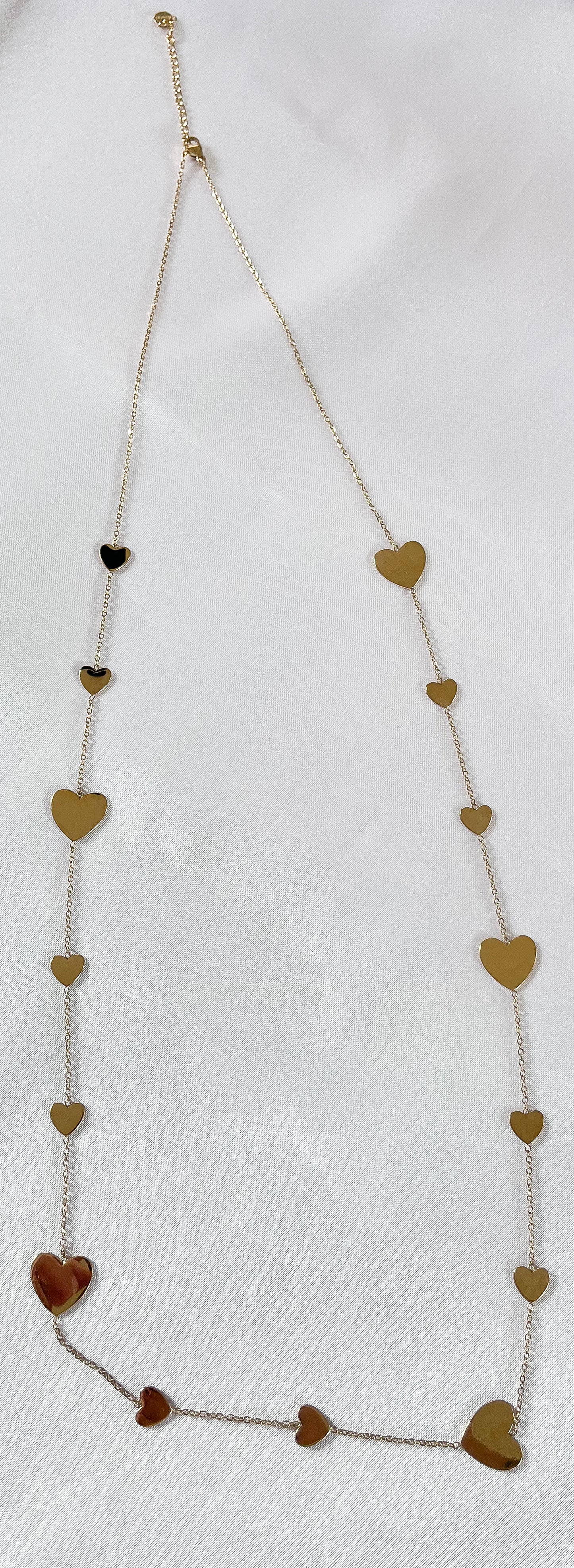 LOVE l Collier long à cœur doré en acier inoxydable