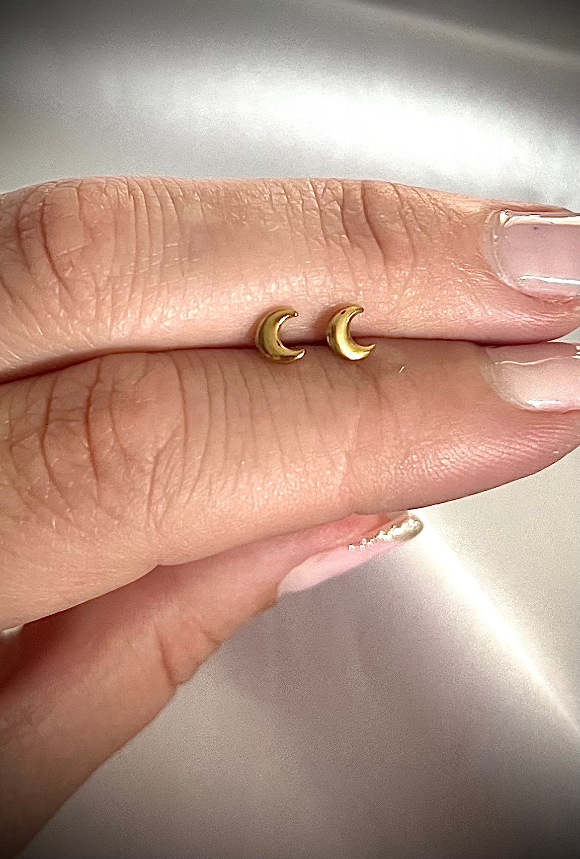MOON l Boucles d'oreilles dorées en acier inoxydable