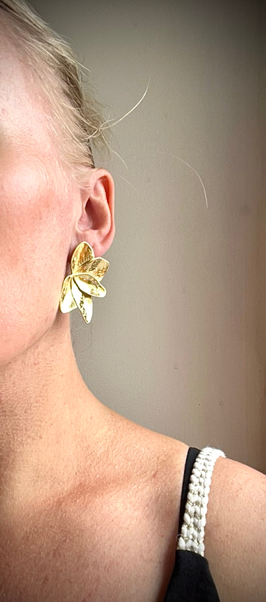 FLORA l Boucles d'oreilles dorées en acier inoxydable