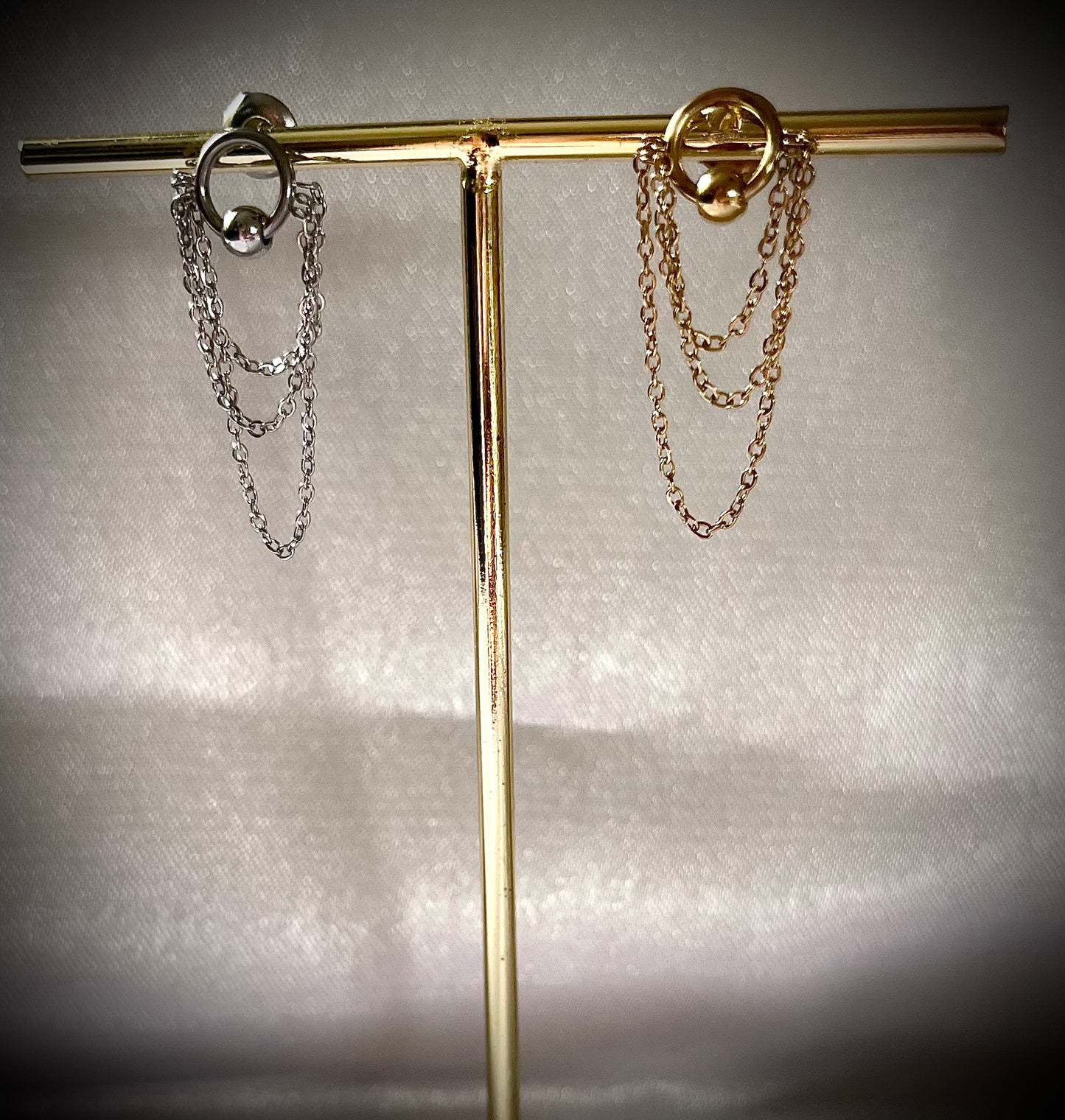 ODA l Boucles d'oreilles triple chaînette dorées ou argentées en acier inoxydable