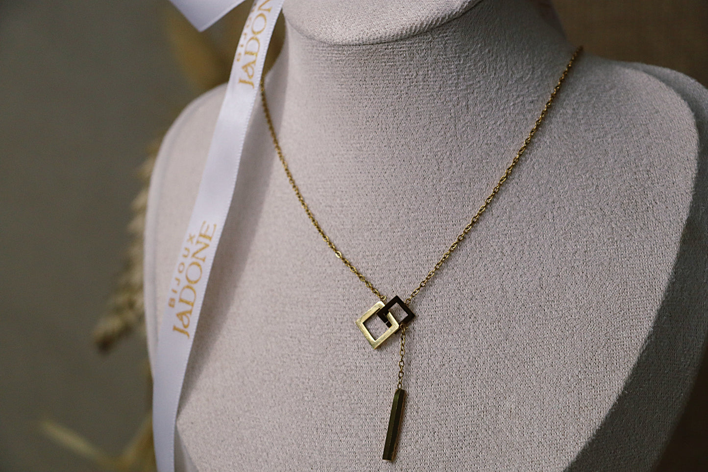 CÉLESTE l Collier doré géométrique