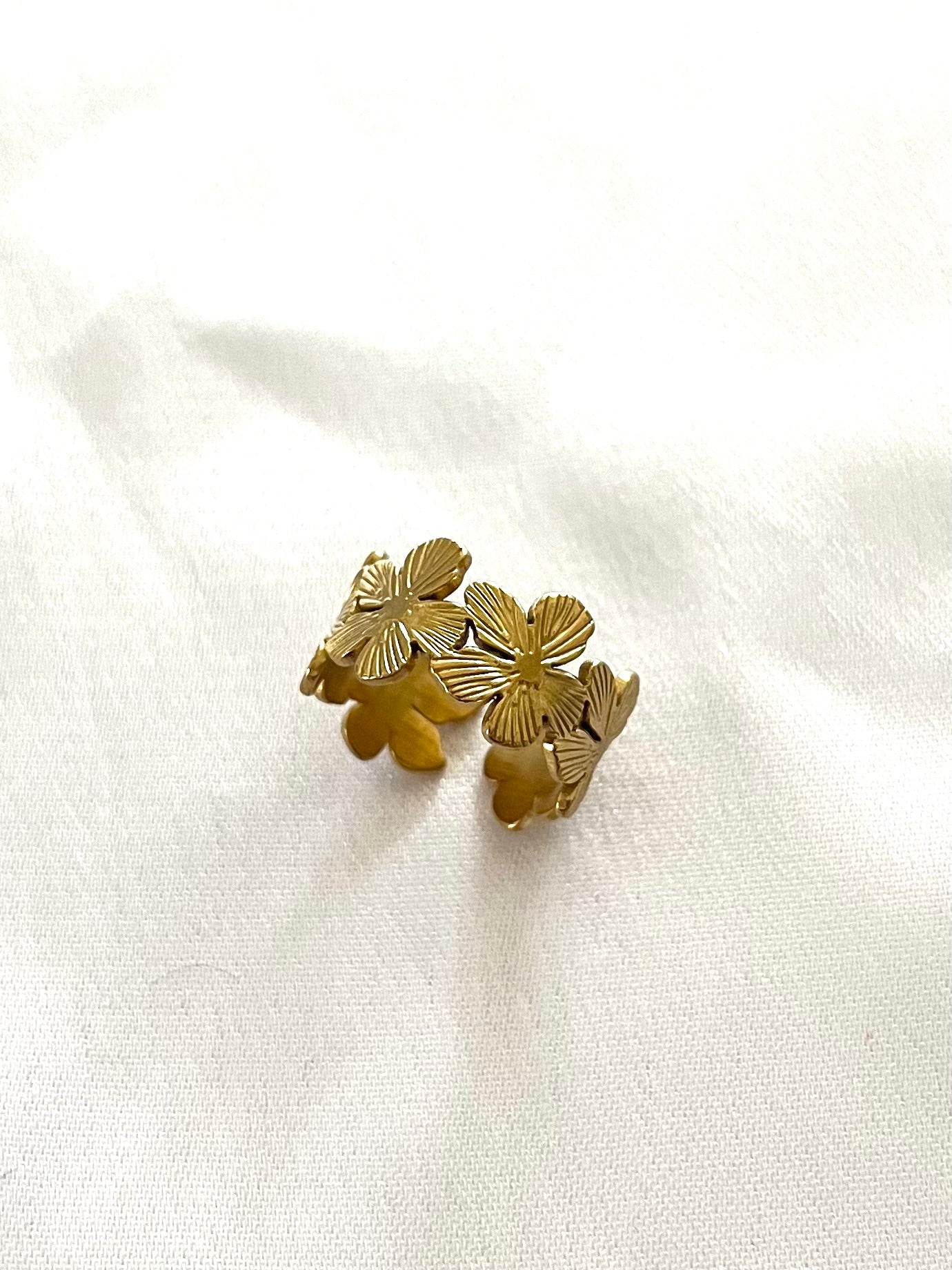 MALONA l Bague doré fleur ajustable