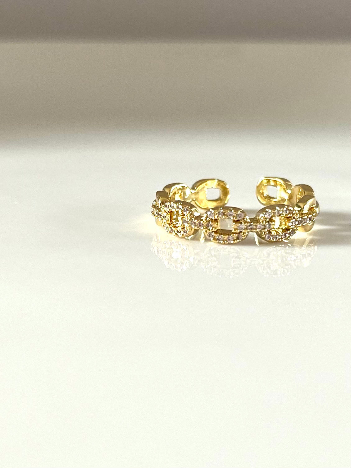 Enamoré l bague ajustable dorée et zircon blanc