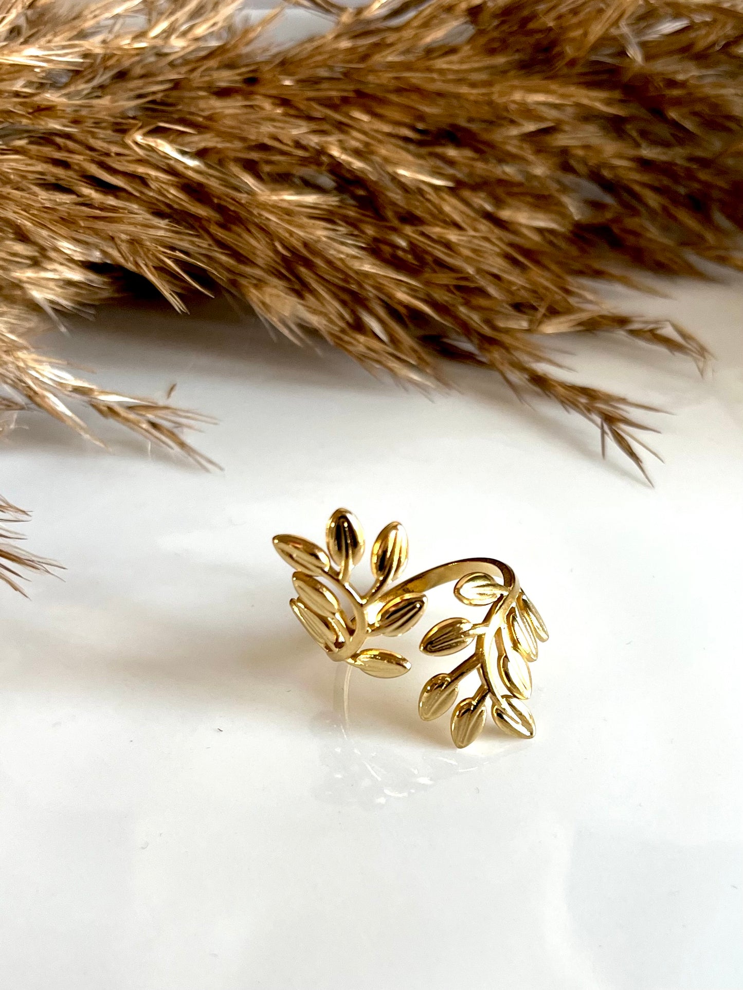 Morane l Bague ajustable feuille dorée