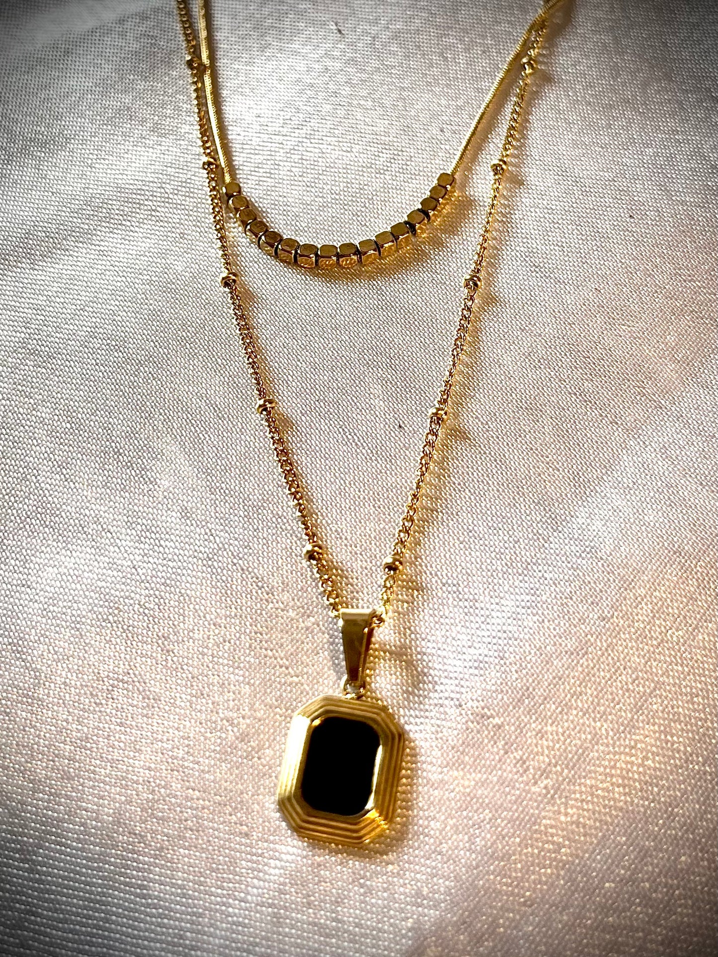 SELEDI l Double collier doré et noir
