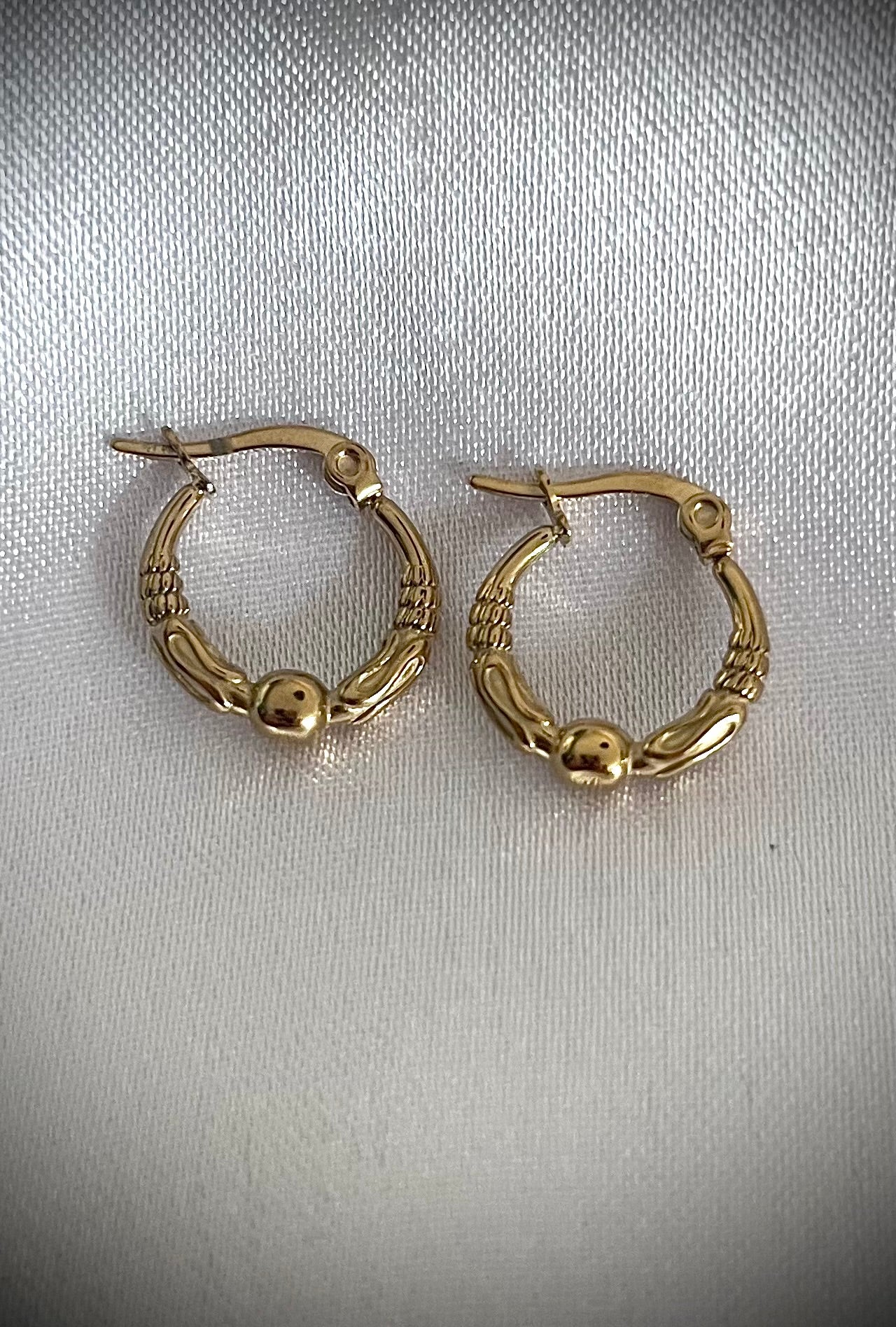 TAO l Boucles d'oreilles créole dorées