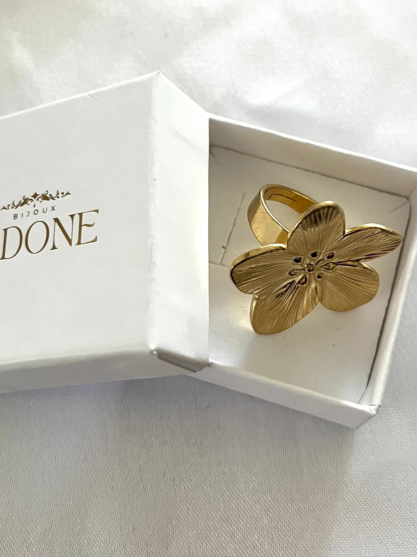 MALONA l Bague fleur dorée ou argentée