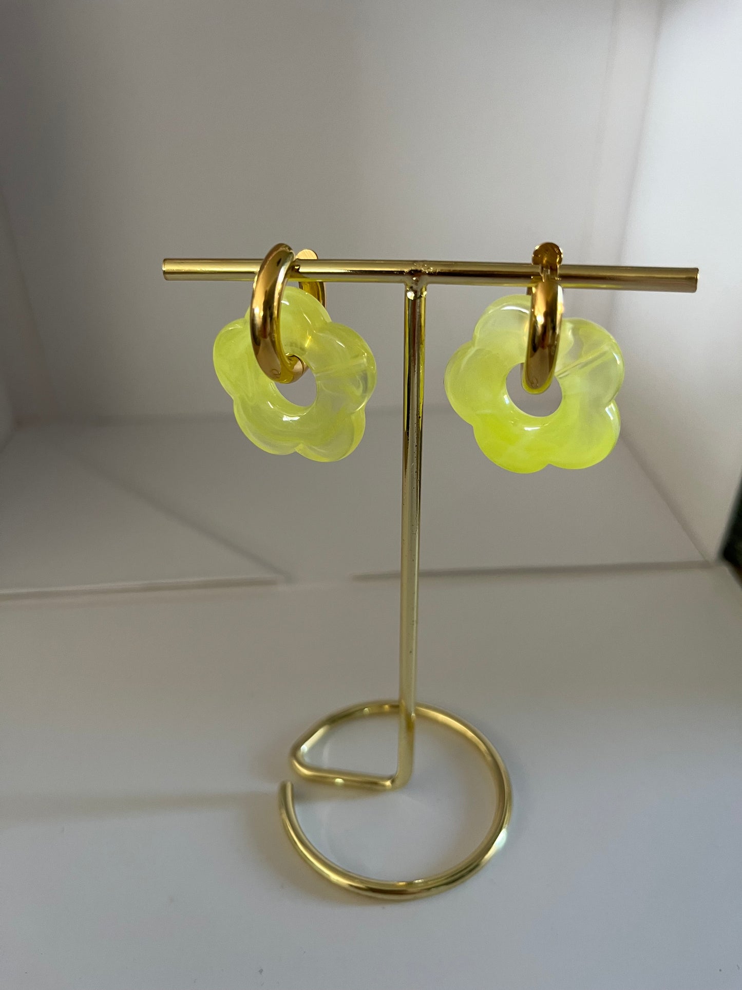 VILADY l Boucles d'oreilles créoles à fleur colorés