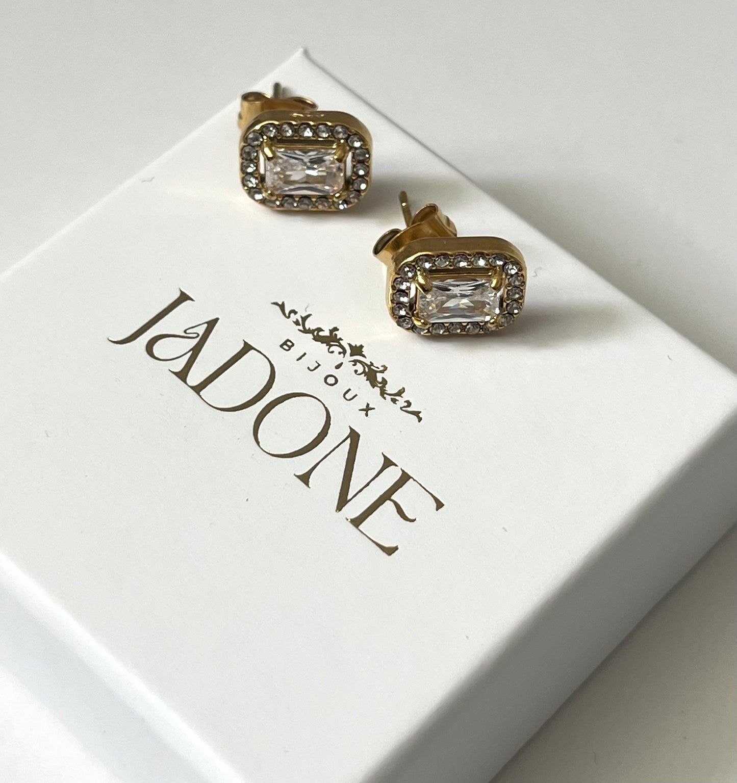 SOANA l Boucles d'oreilles dorées et zircon