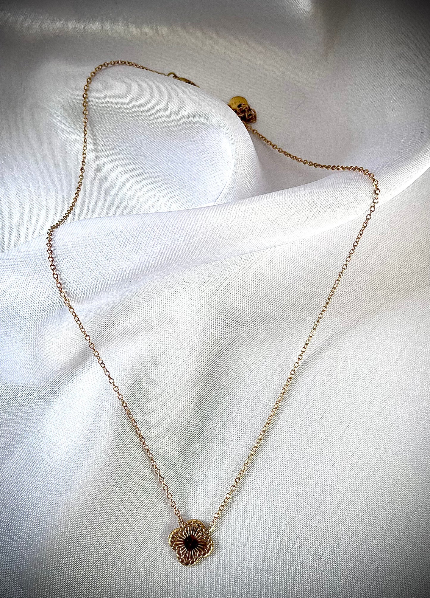 LOLA l Collier doré en acier inoxydable
