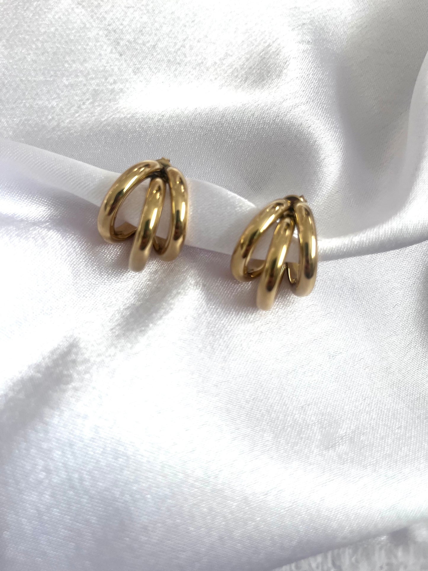 HINA l Boucles d'oreilles créoles doré à 3 anneaux soudés en acier inoxydable