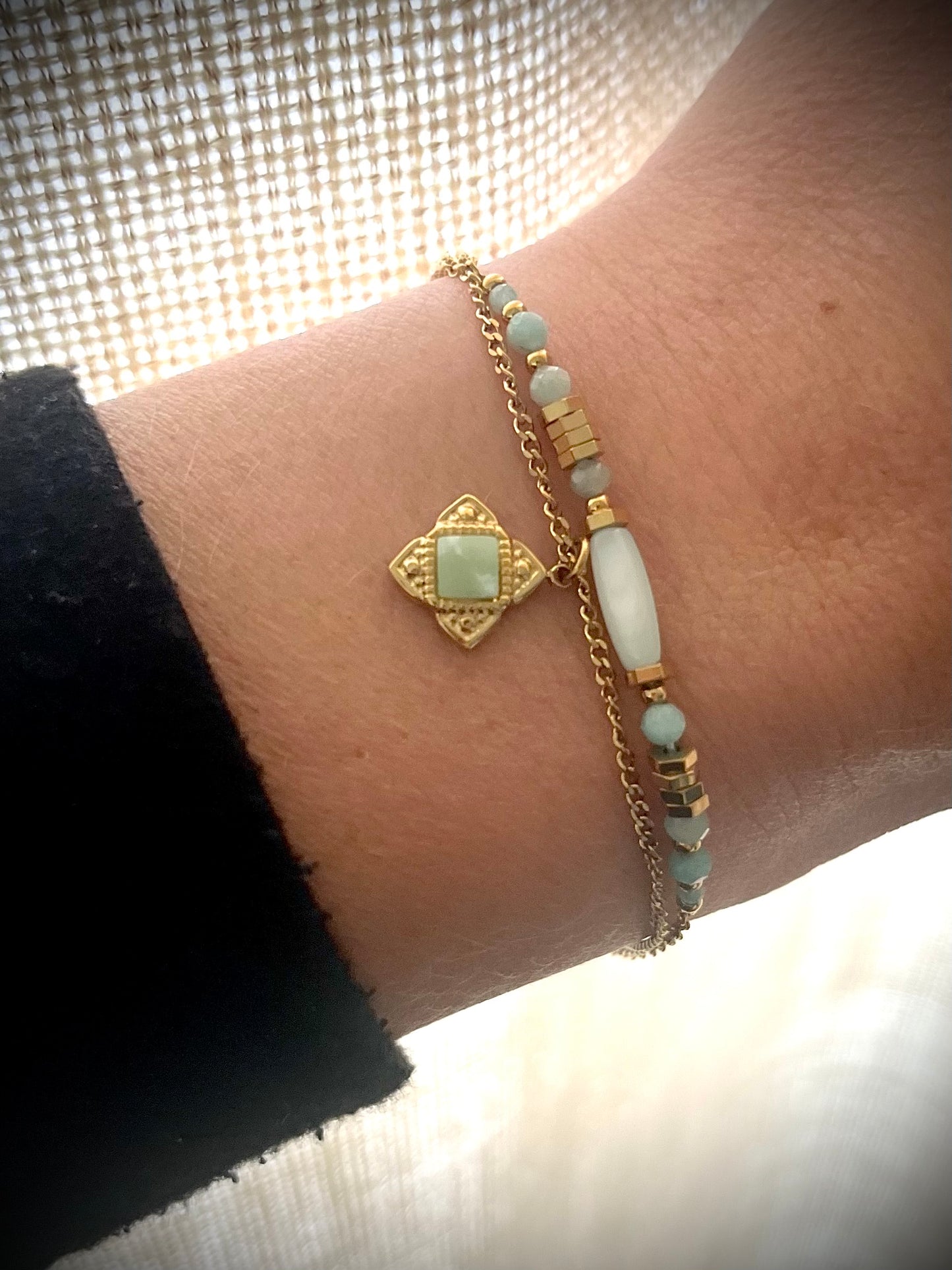 VIRGINIA l Bracelet doré double et perle