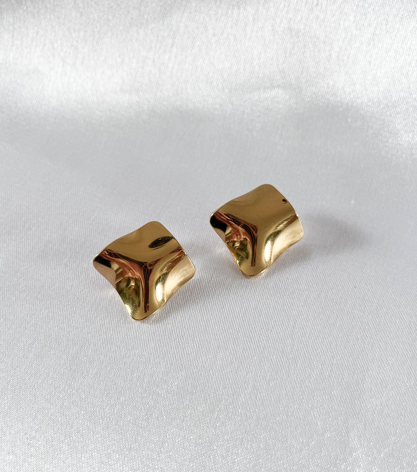 MALIA l Boucles d'oreilles dorées en acier inoxydable