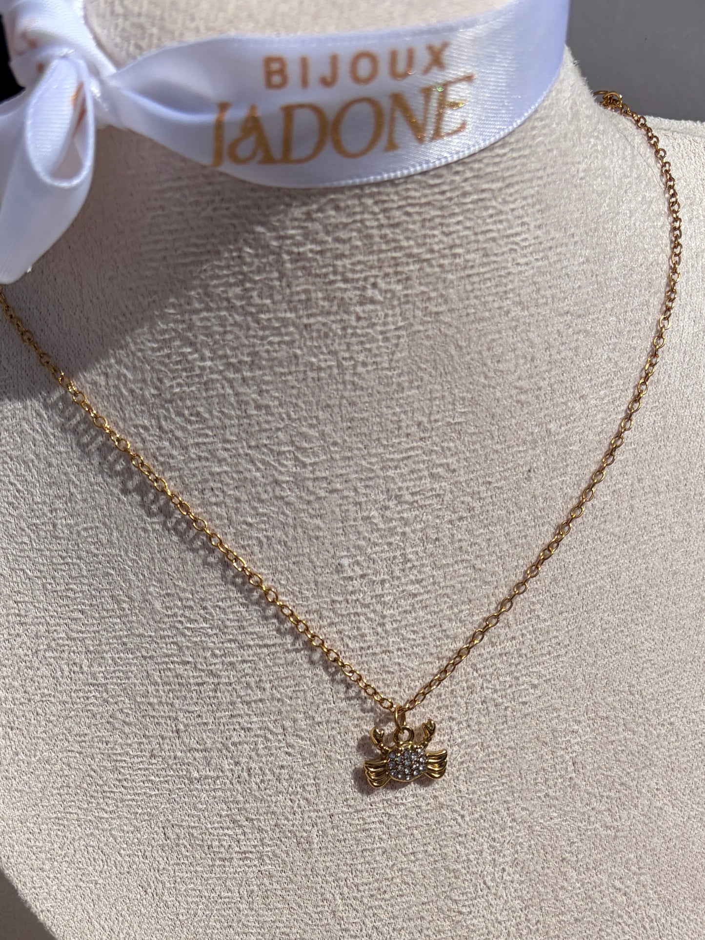 Honolulu l Collier crabe 🦀 fin doré et zircons blanc