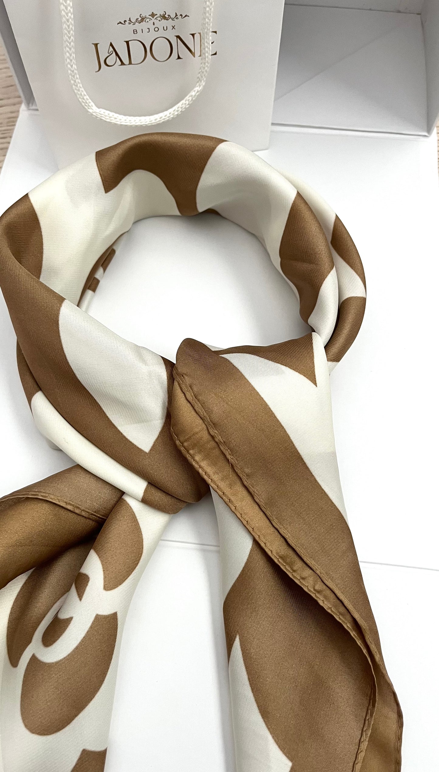 Esmee l Foulard chic carré