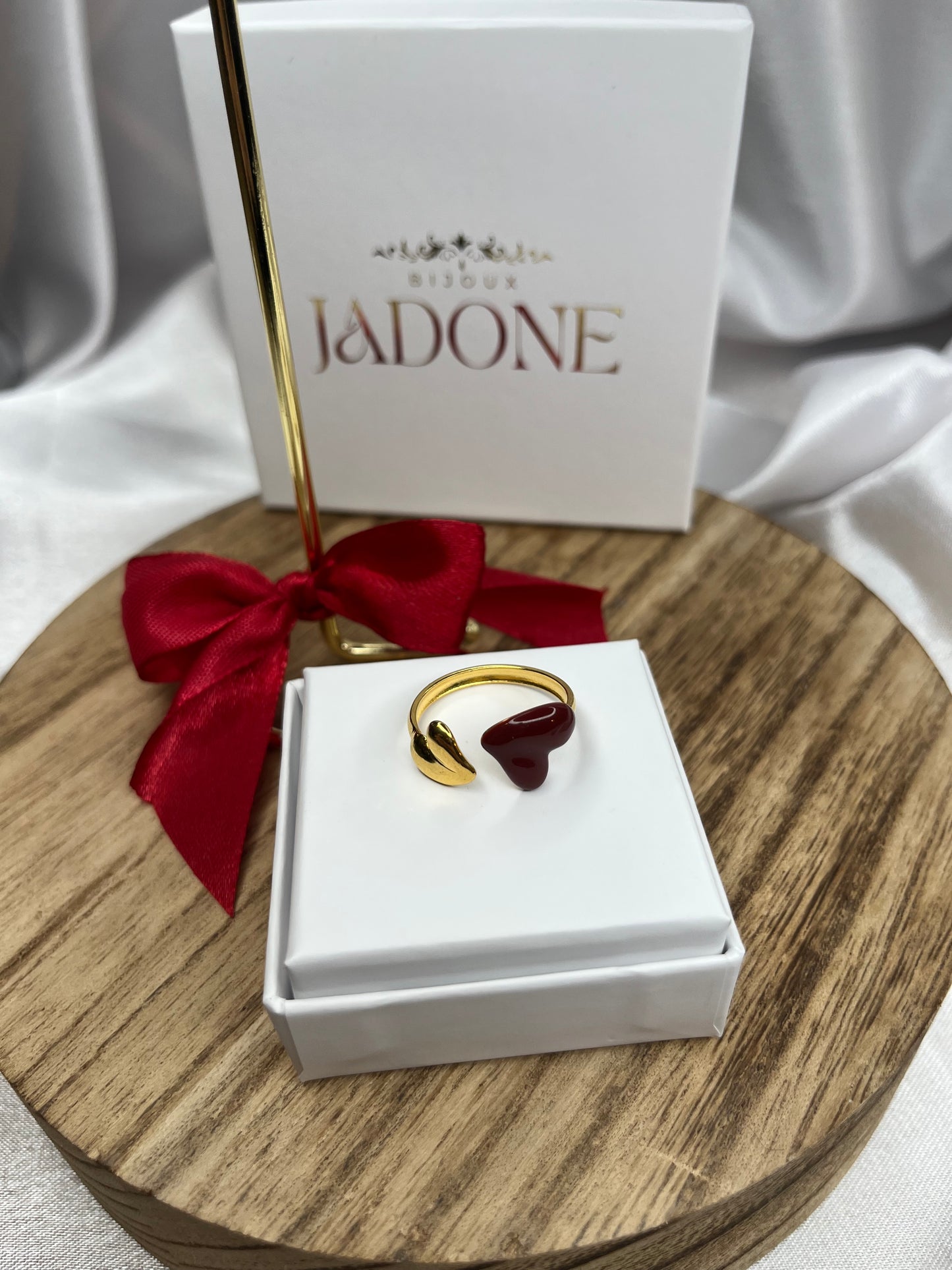 LIDiA l Bague cœur dorée et rouge
