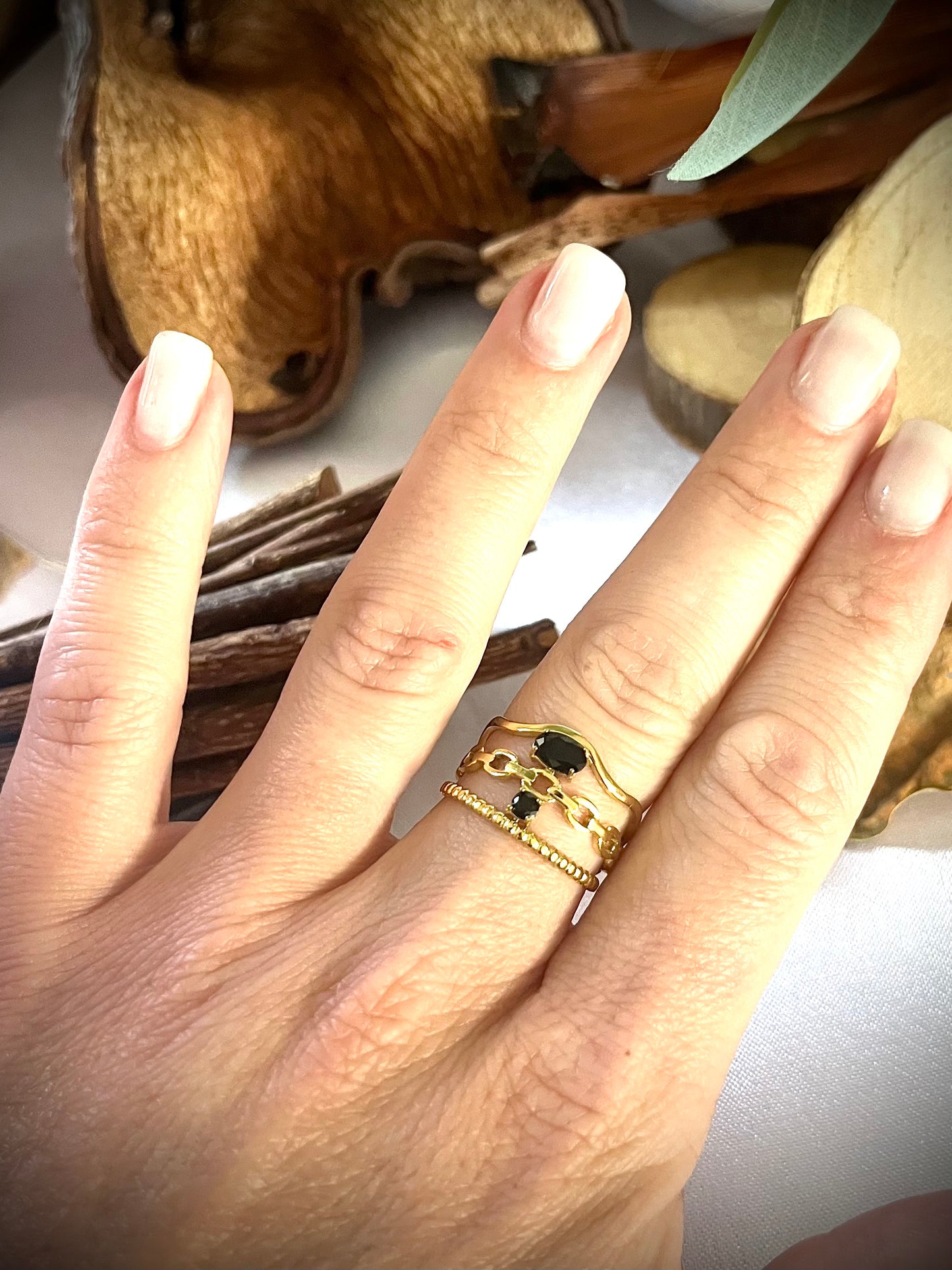 SELEDI l Bague dorées et zircon noire