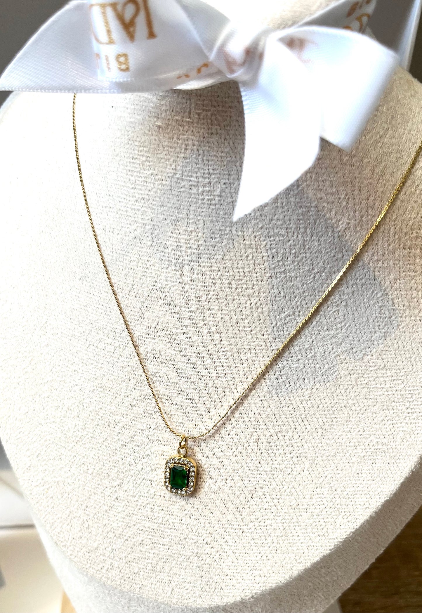 SOANA l Collier doré et zircon