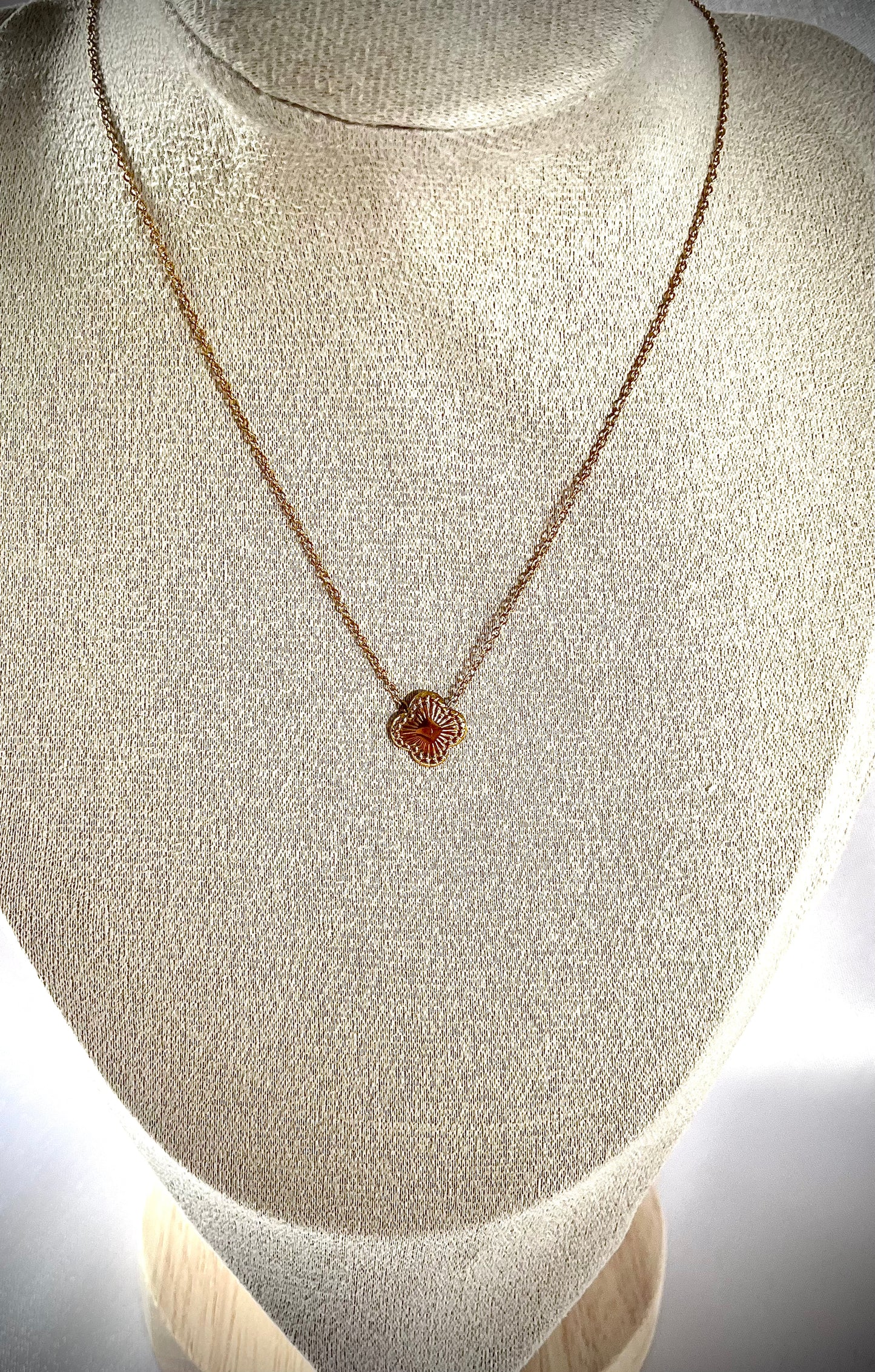 LOLA l Collier doré en acier inoxydable