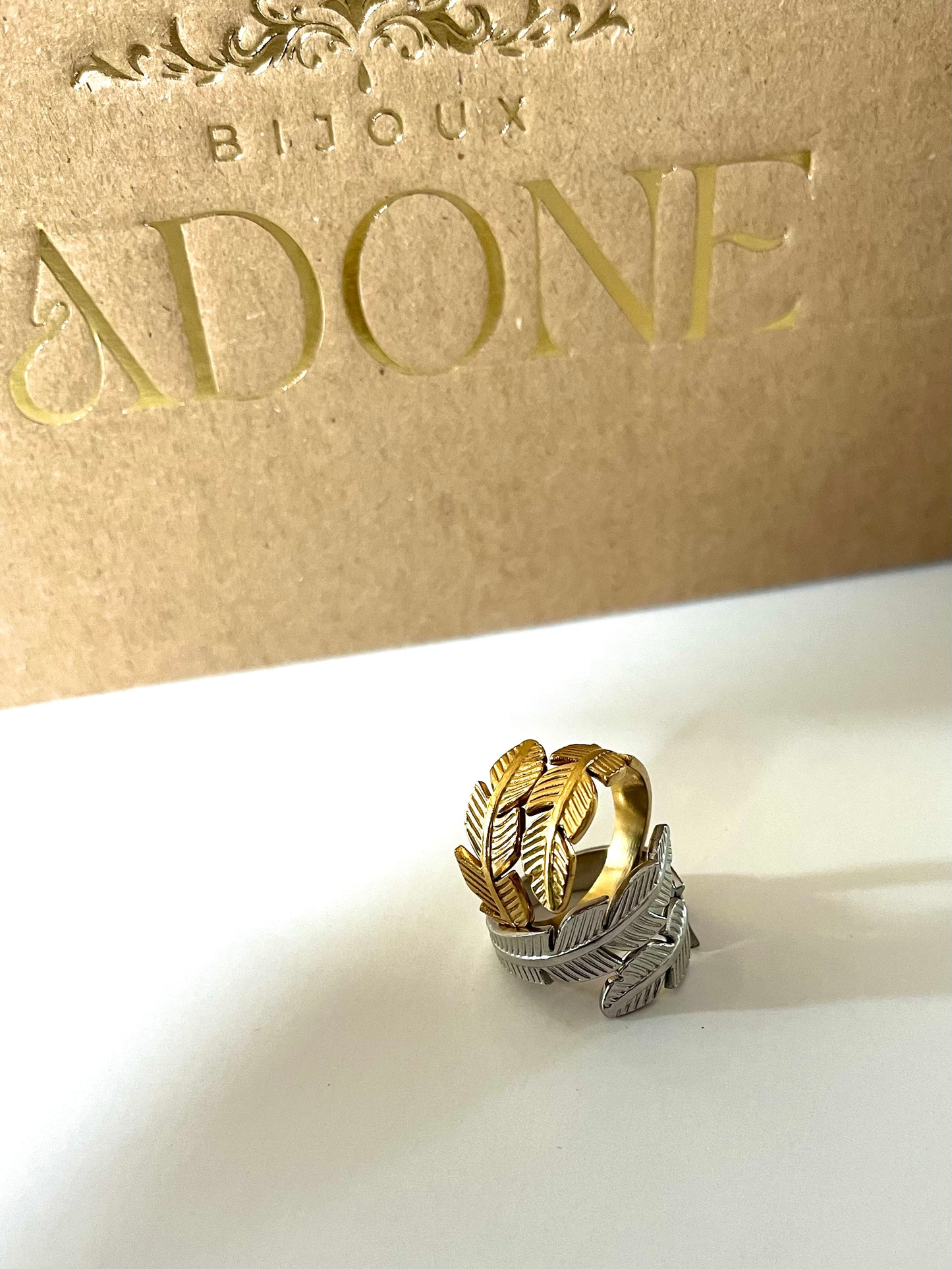 NOUR l Bague feuille ajustable dorée ou argentée