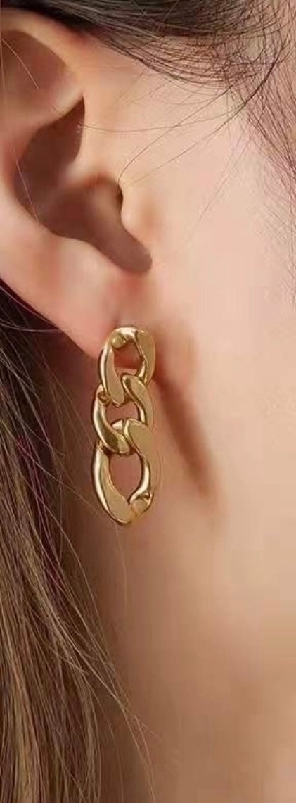 ZURI l Boucles d'oreilles maillons dorées en acier inoxydable