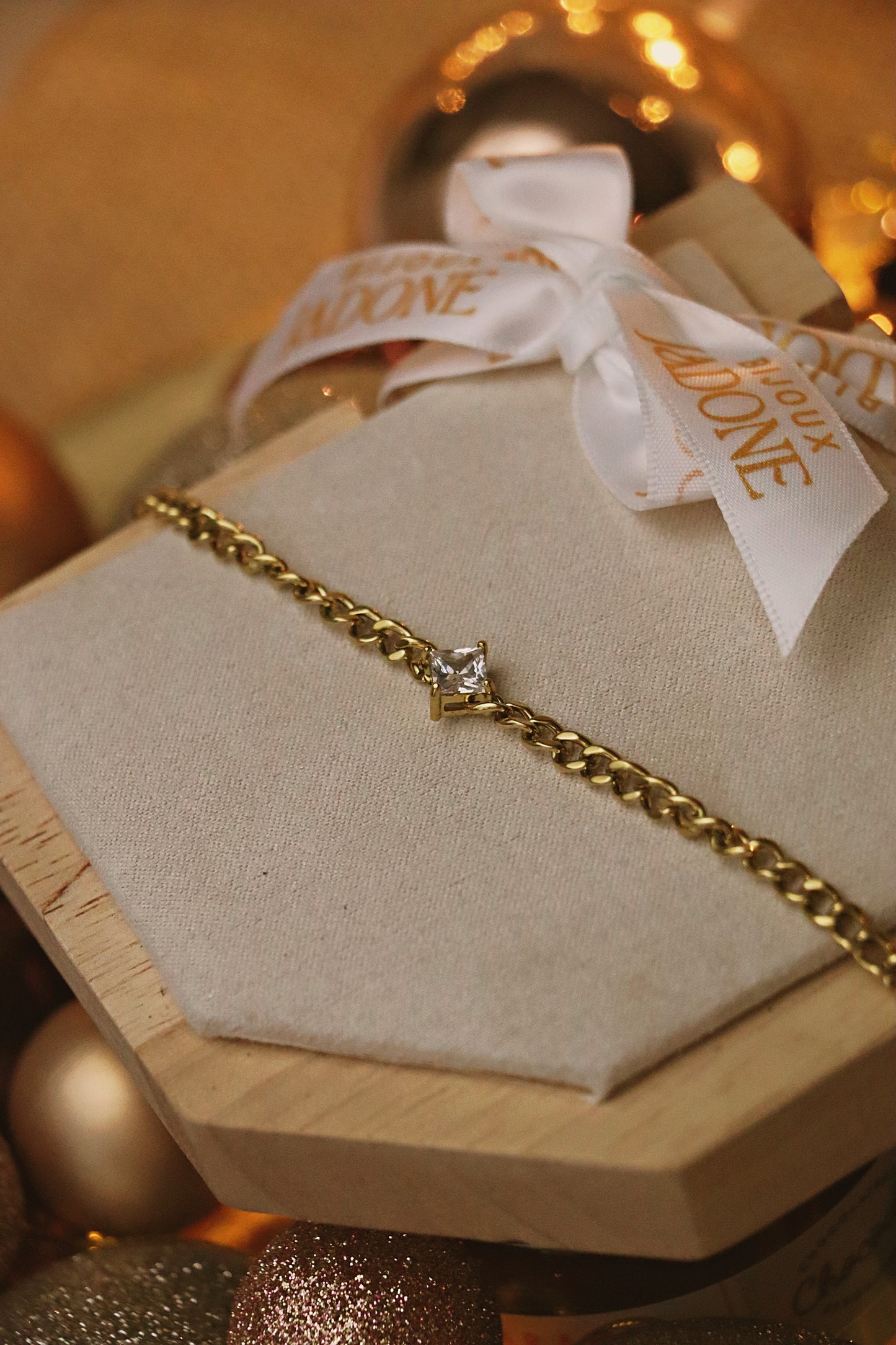 BÉRYL l bracelet doré et zircon blanc