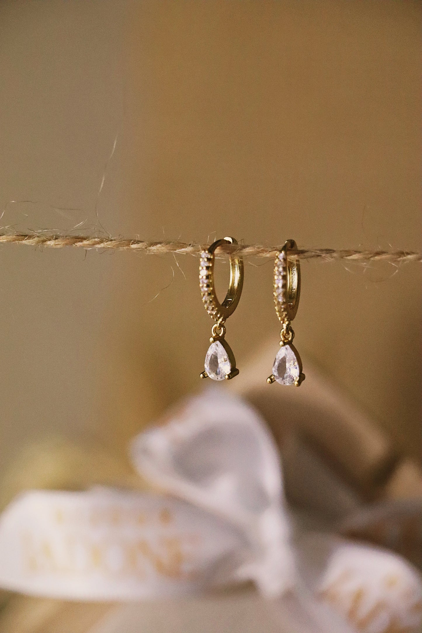 LORENA l Boucles d'oreilles tombante zircon blanc
