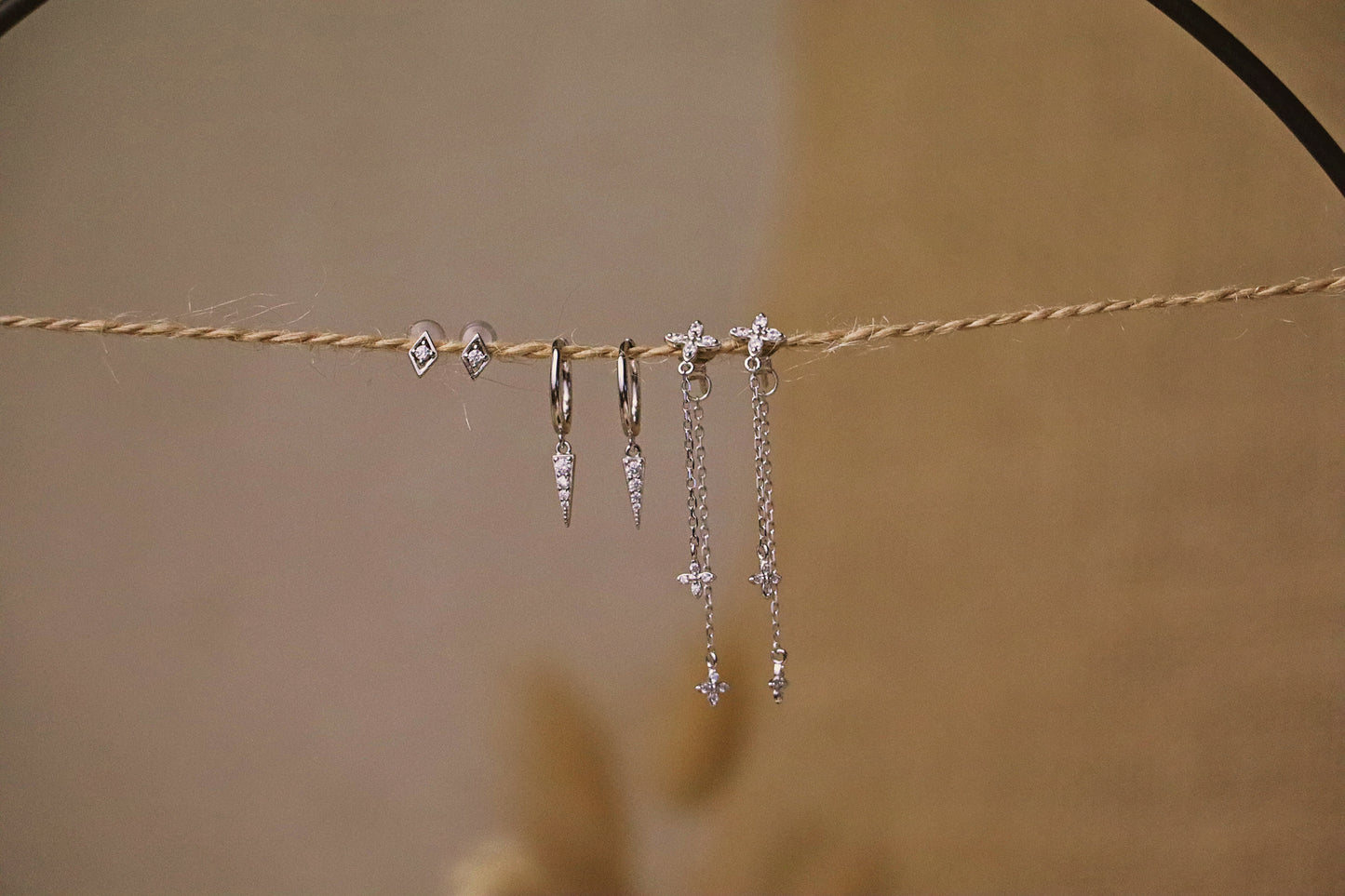 HARMONIE l Boucles d'oreilles pendantes dorées ou argentées