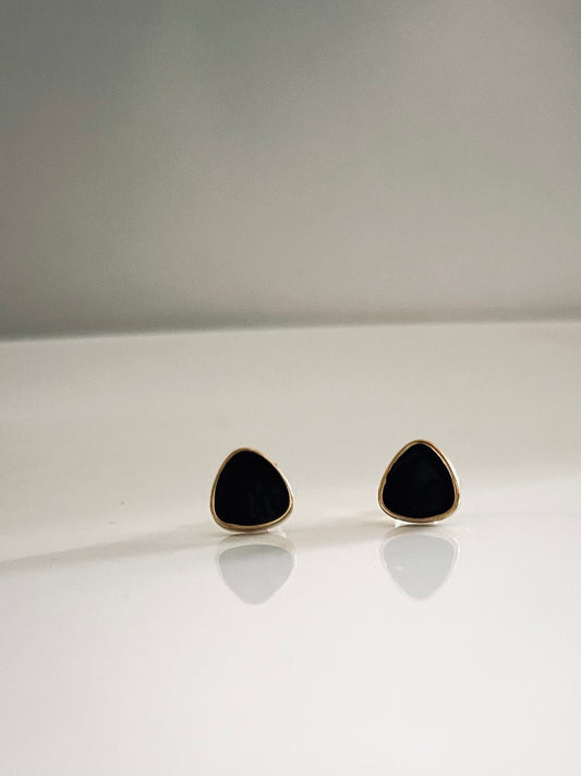Élégance l Boucles d'oreilles dorées et noires