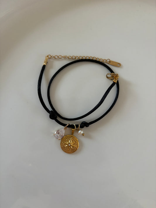 Bracelets charms l double bracelet noir et charms