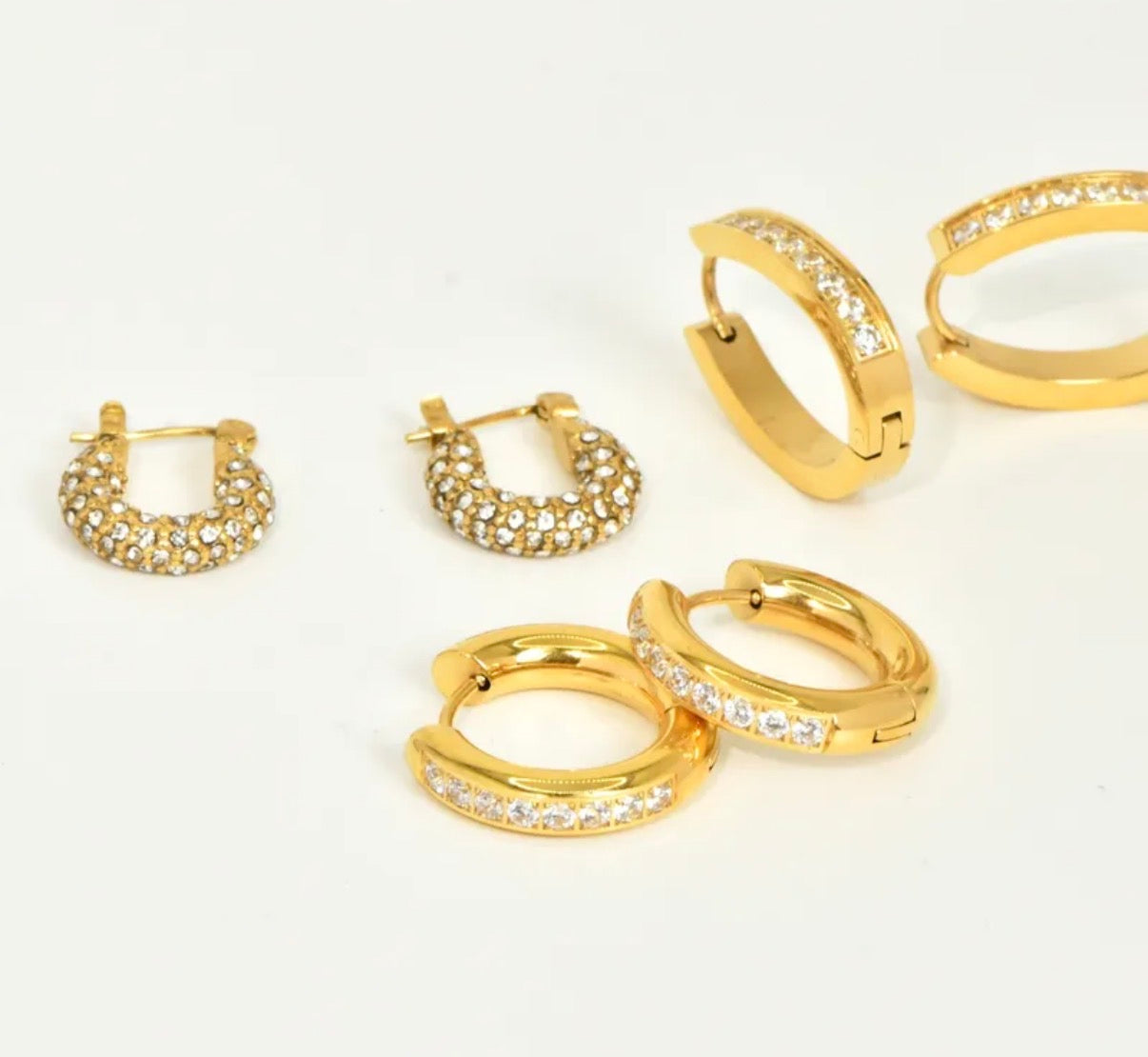 Poli l Mira l Bola ; combo boucles d'oreilles dorées et zircon blanc