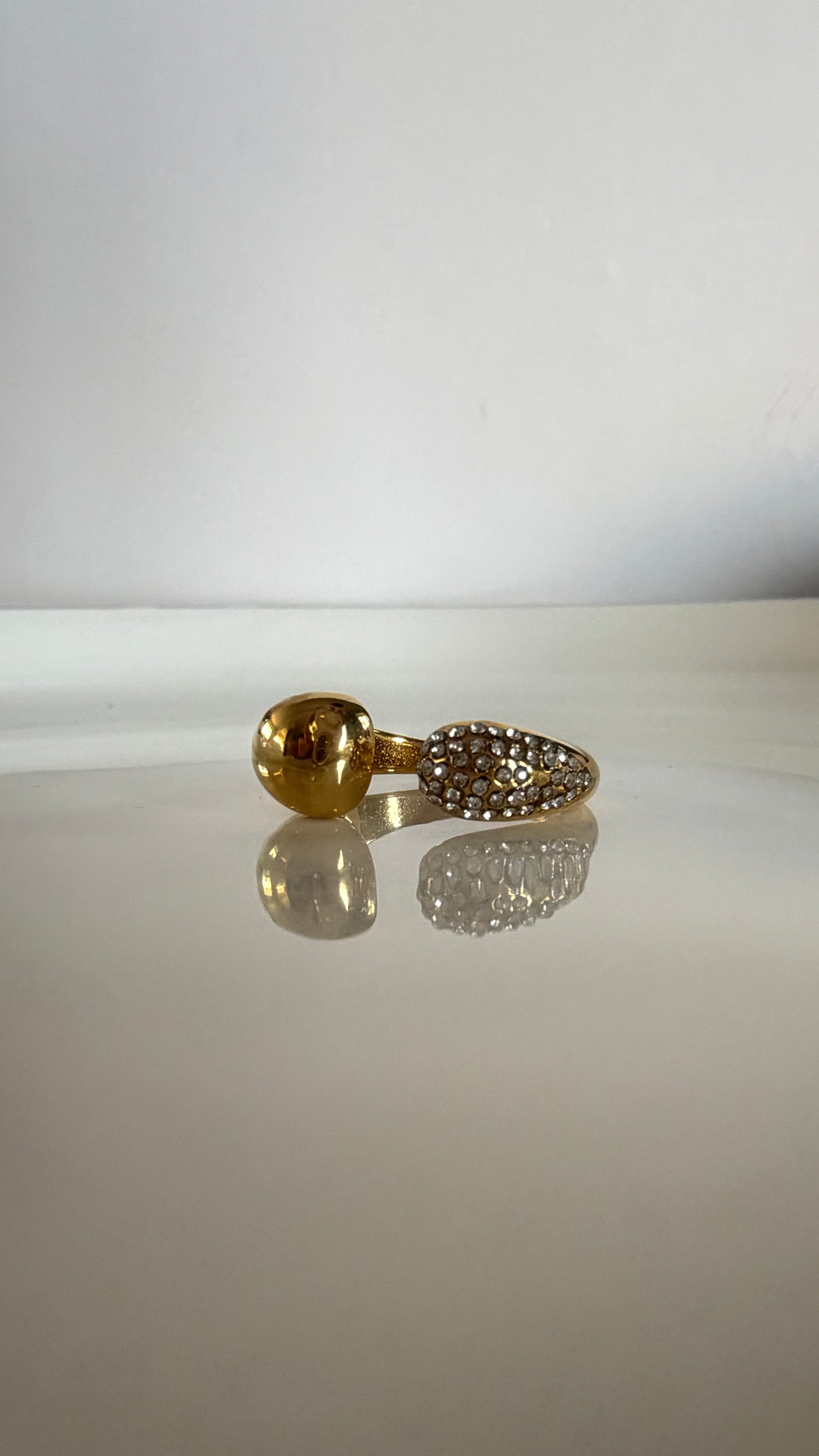 Iseult l bague ajustable et zircon blanc dorée ou argentée