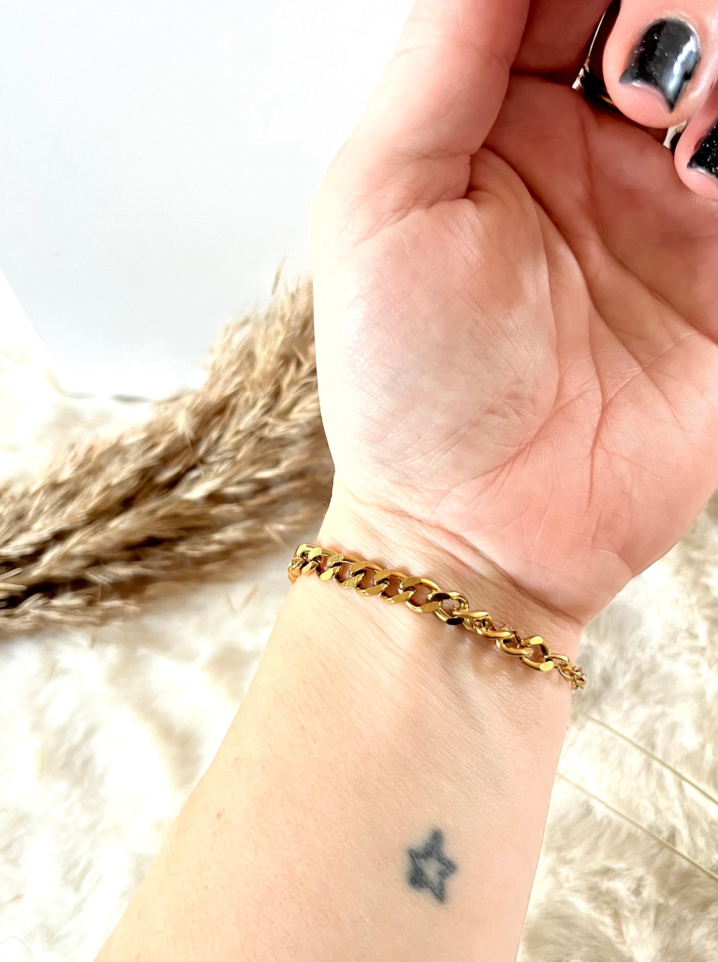 Blima l Bracelet doré et pierres Améthyste