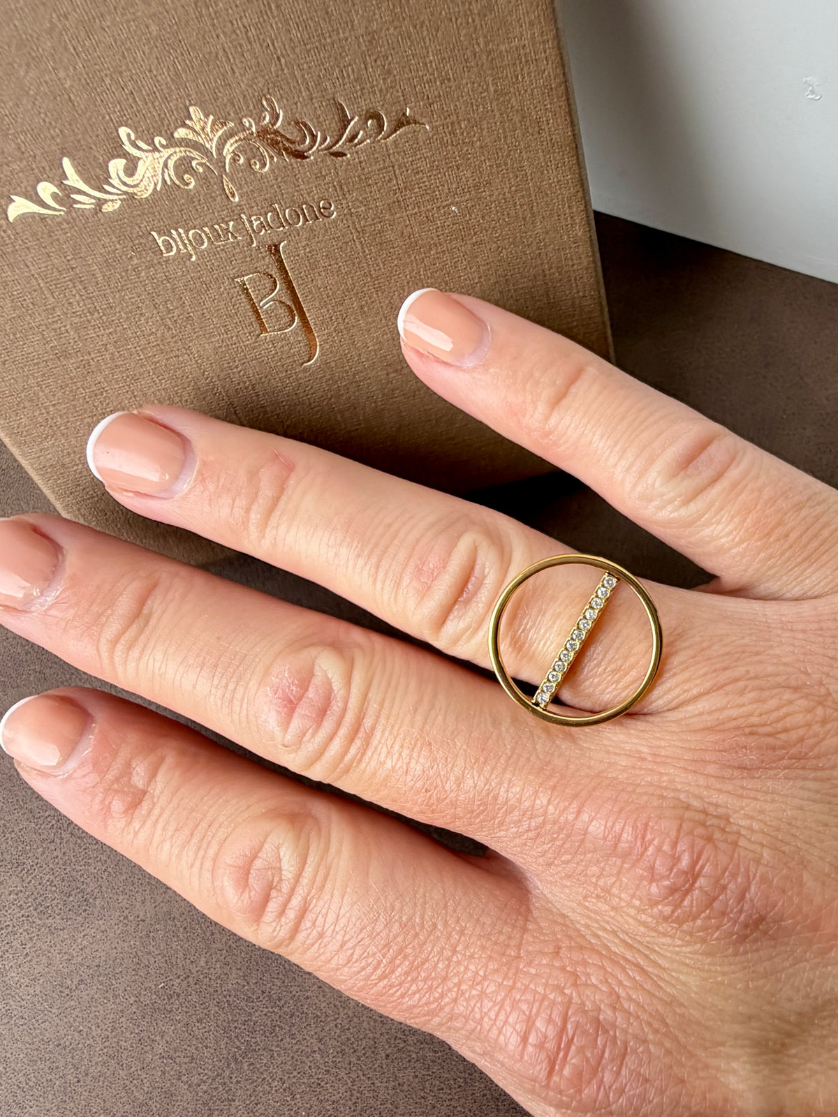 Samina - bague ajustable dorée et zircon ligne