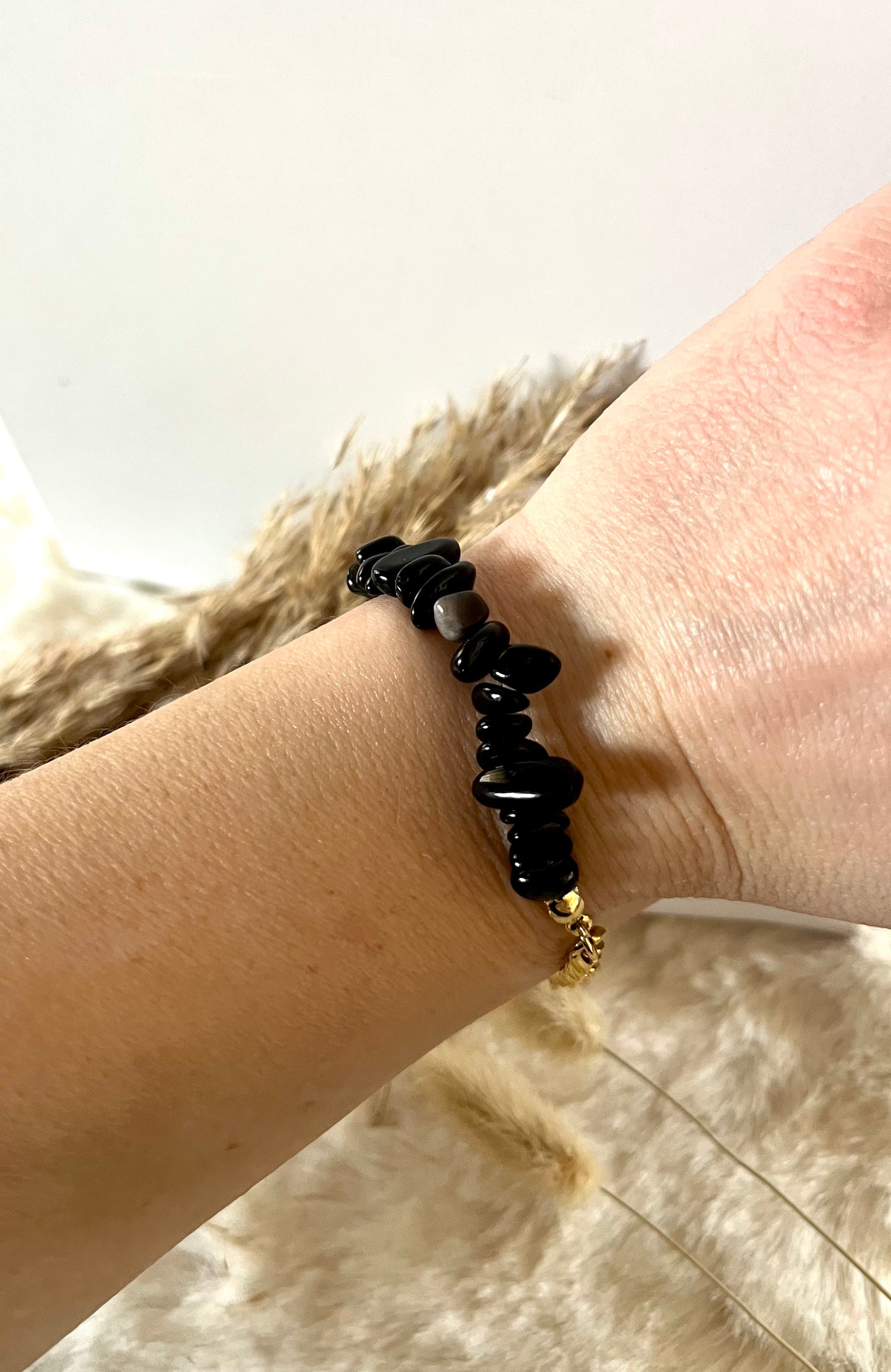 Blima l bracelet doré et Agate Noire