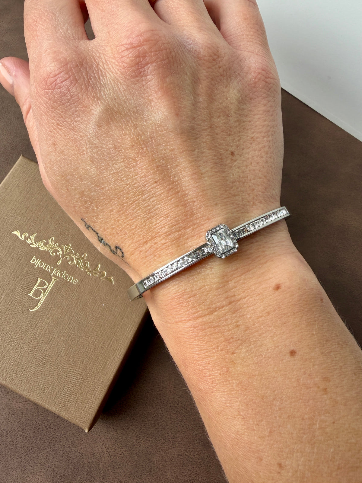 Lorette - bracelet jonc et zircon blanc