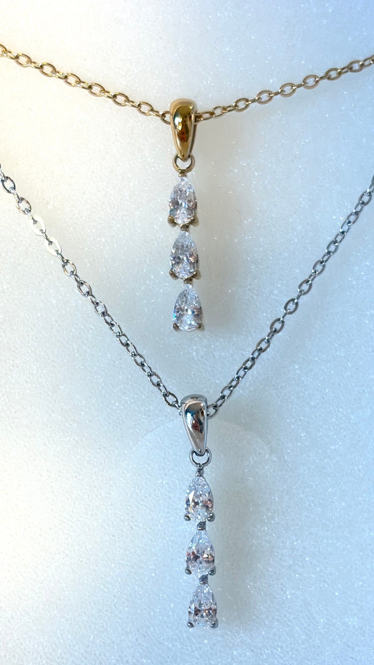 Palmyre l Collier doré ou argenté et ses zircon blanc précieux