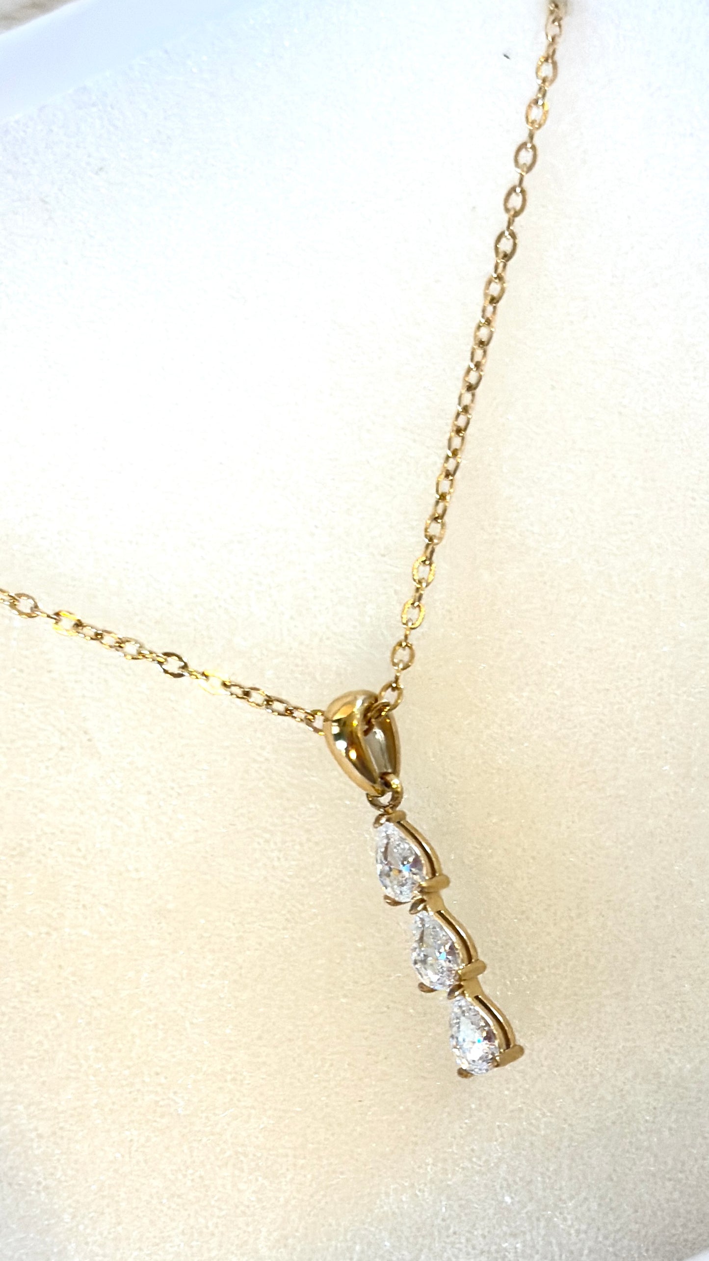 Palmyre l Collier doré ou argenté et ses zircon blanc précieux