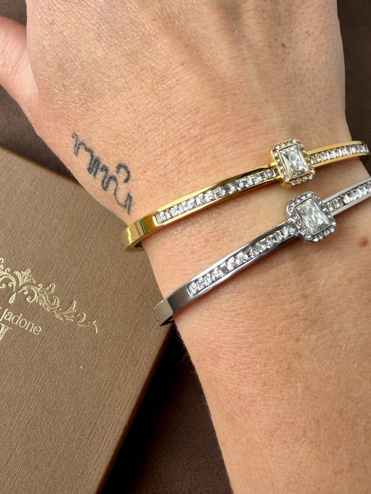 Lorette - bracelet jonc et zircon blanc